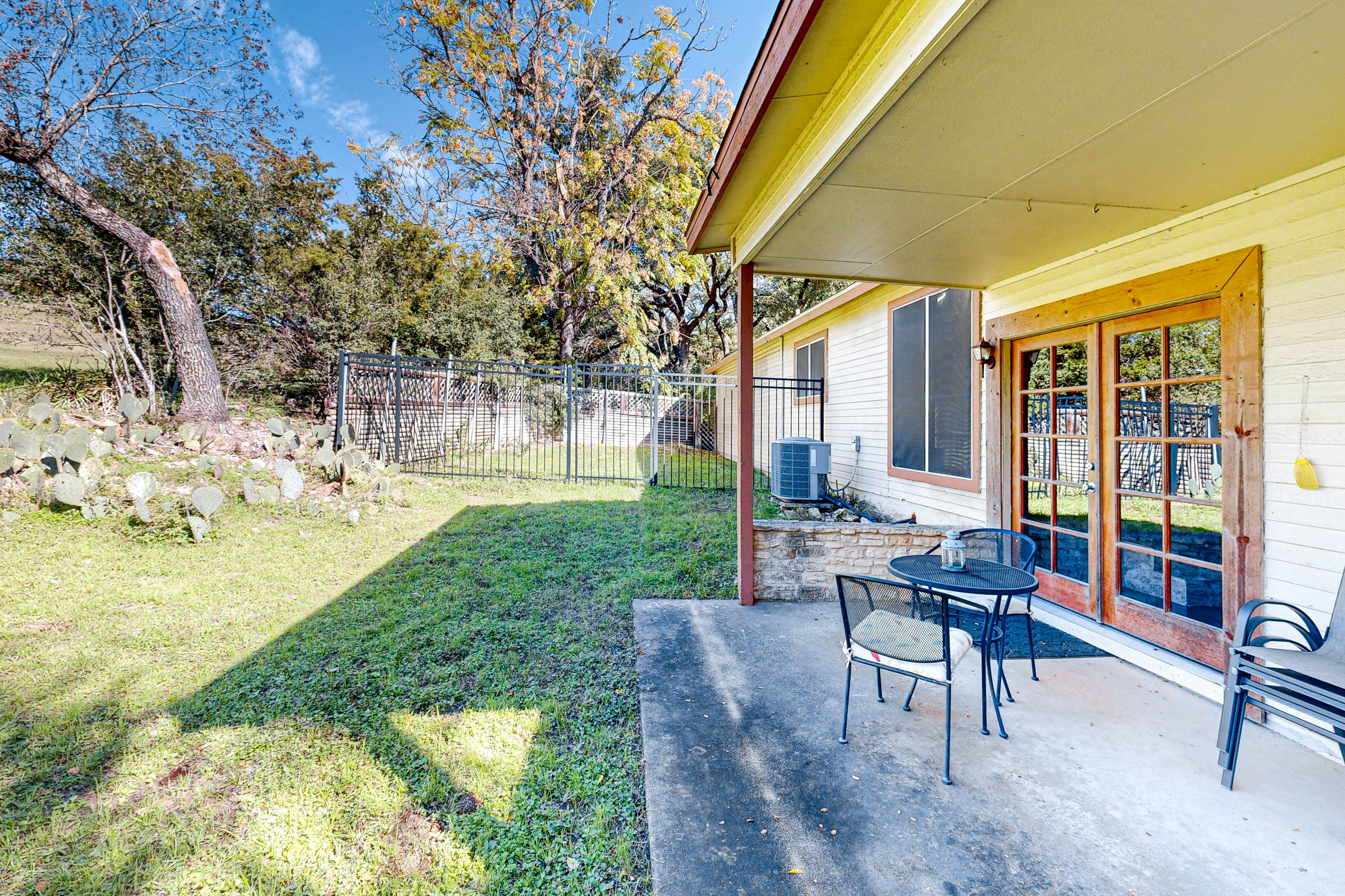 La Vie in Lago Vista 