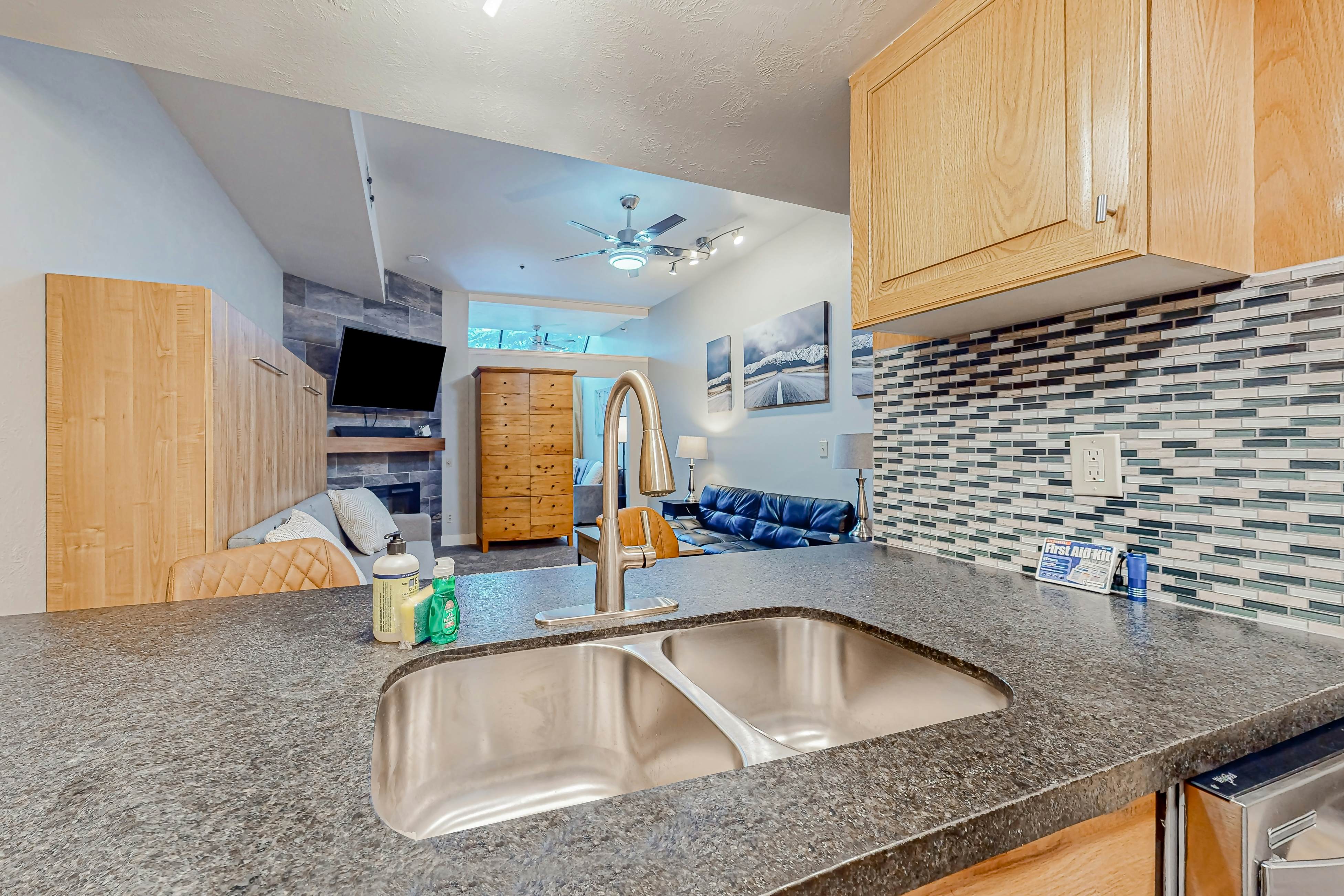 Mountain Village Charm 158