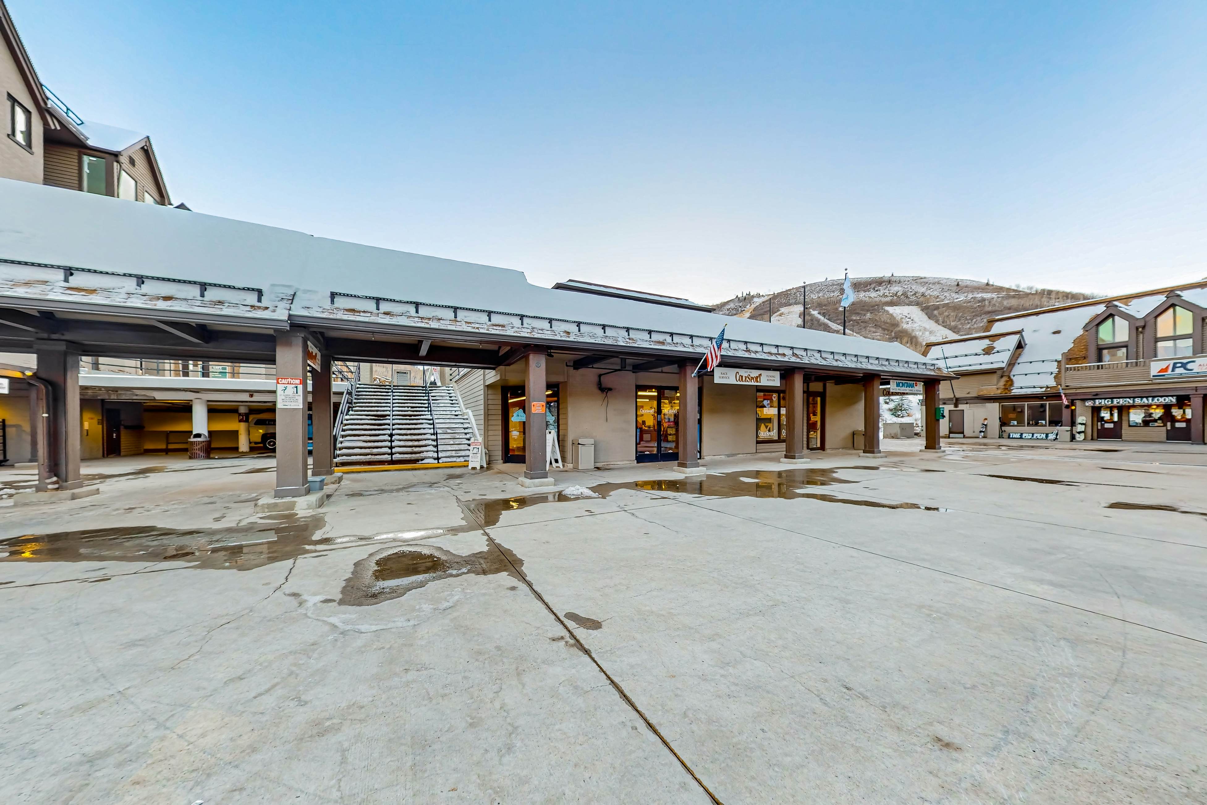 Mountain Village Charm 158