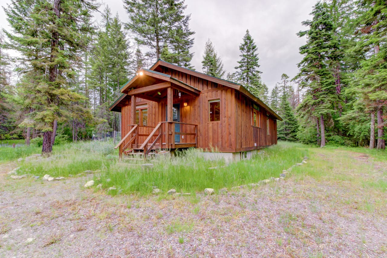 Foothill Cabin 2 Bd Vacation Rental In Kalispell Mt Vacasa