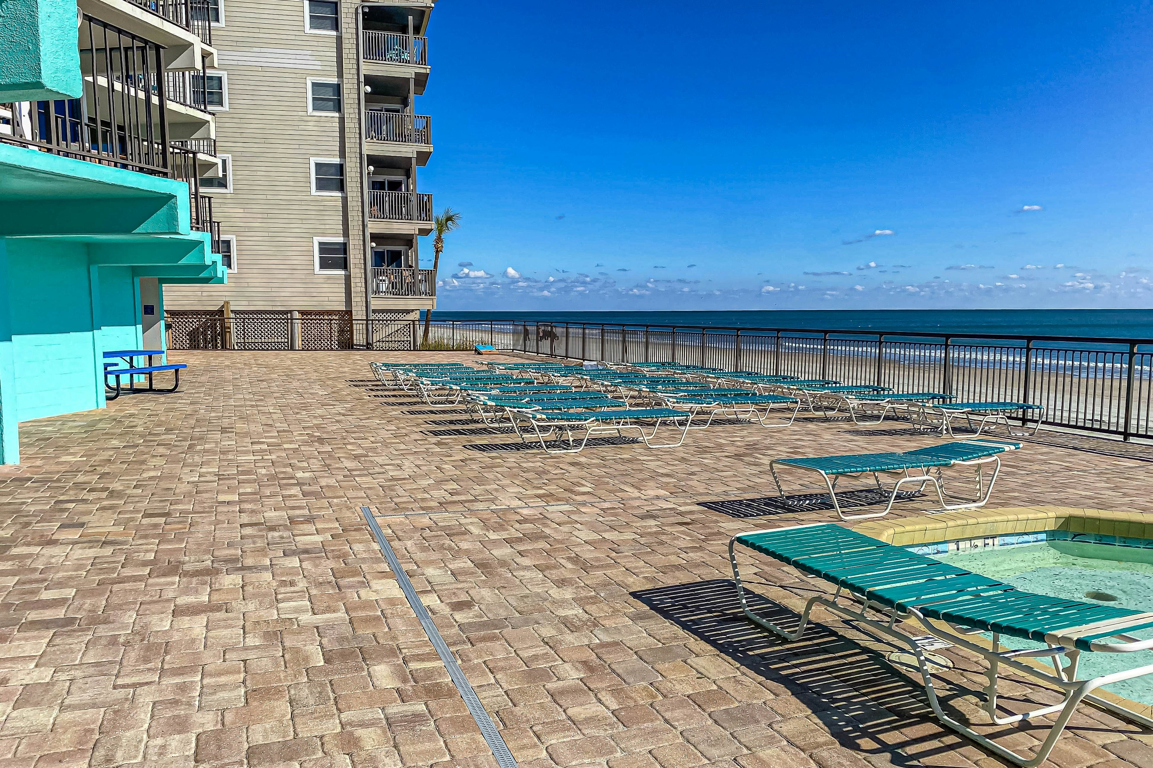 Z - Royal Garden Resort #1514