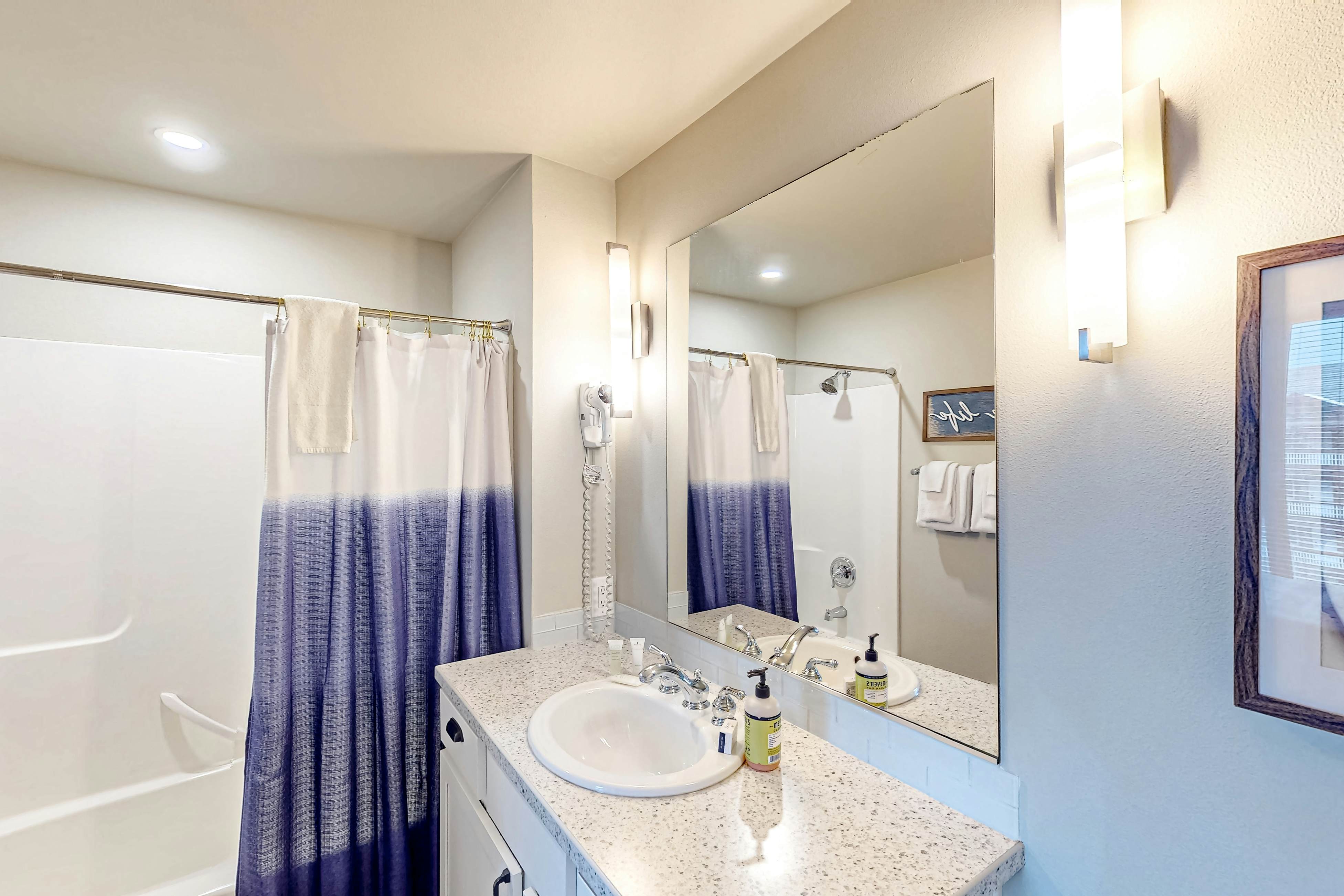 Chelan Resort Suites - Lakeside Holiday Suite #205