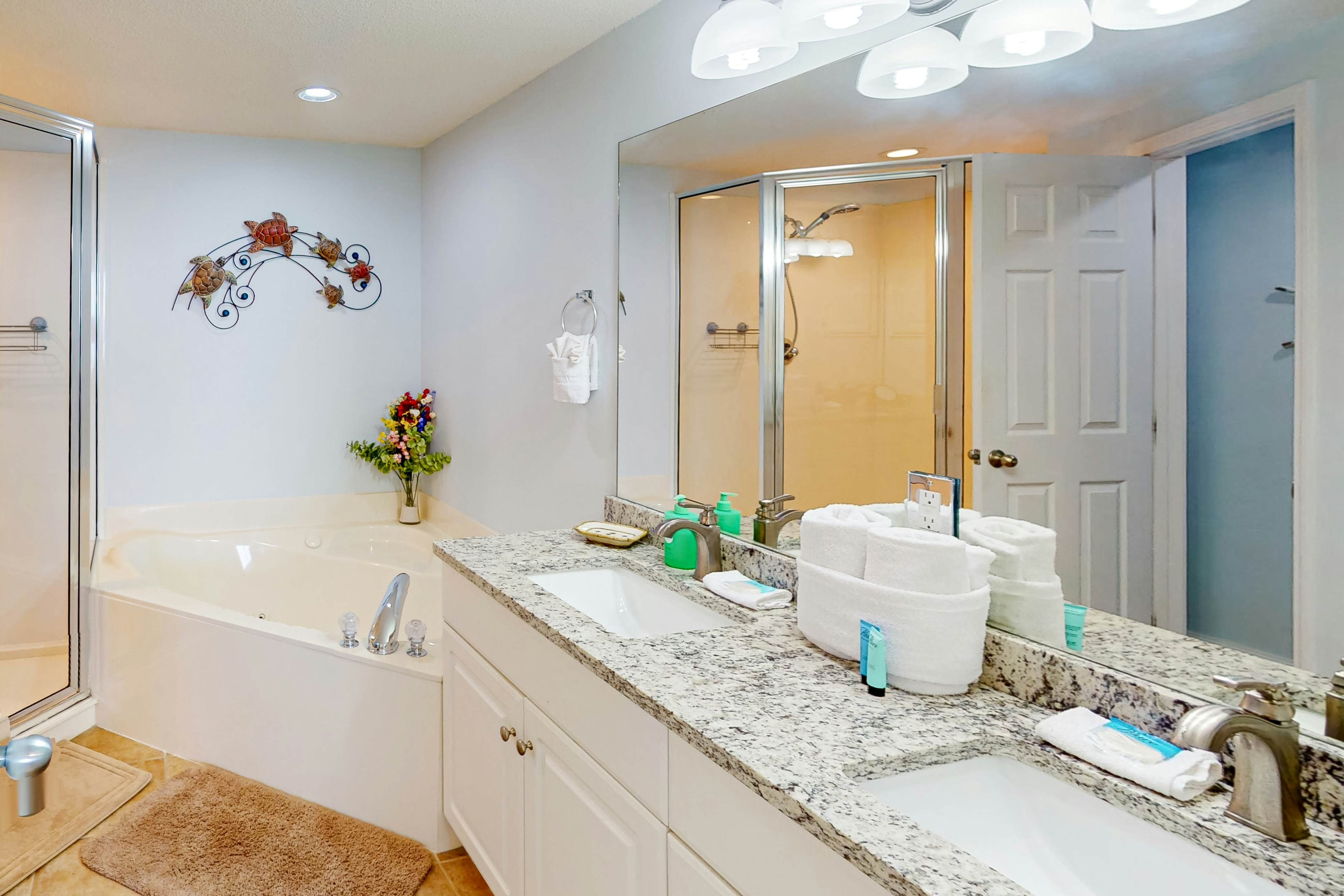 Majestic Tower II - 2102