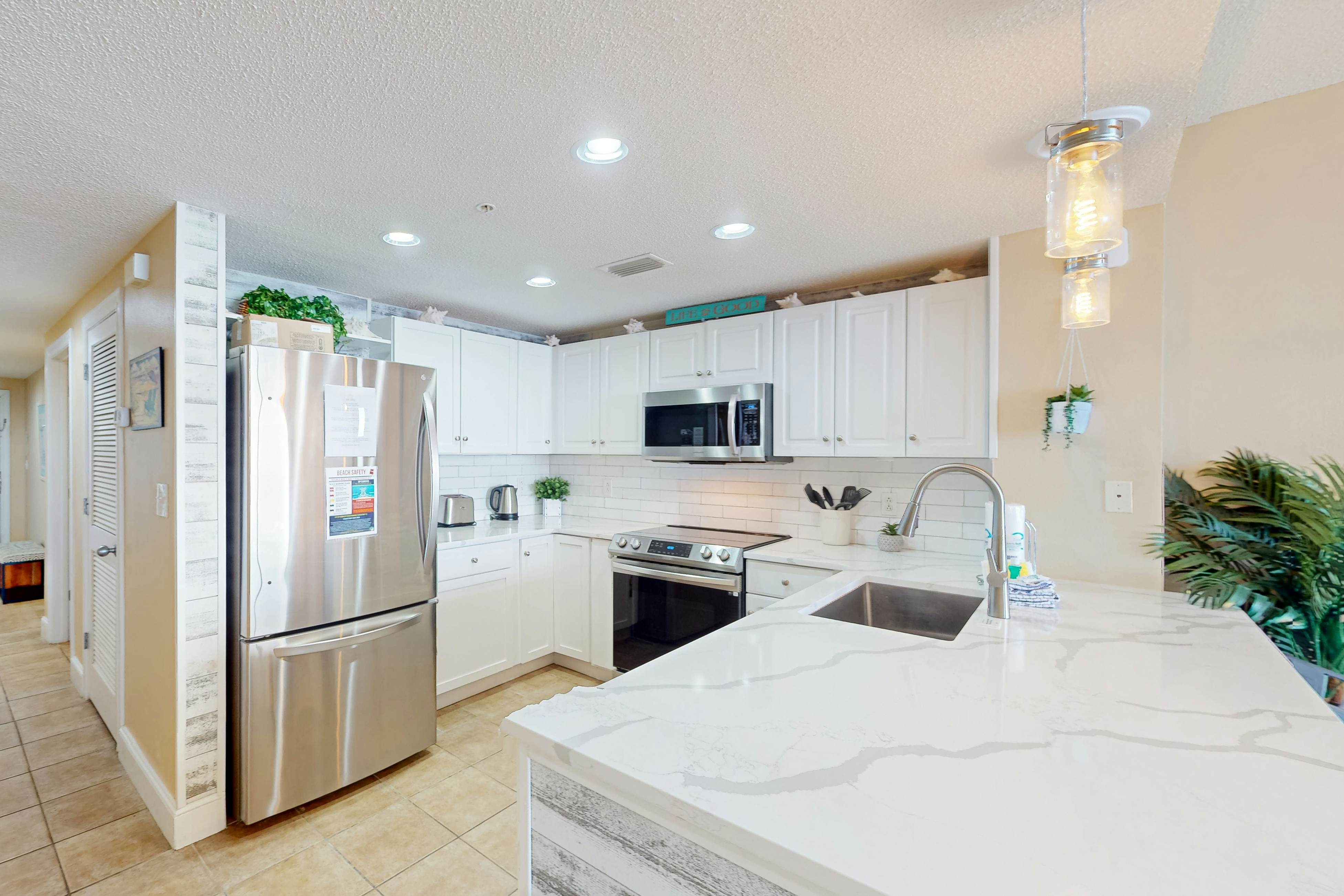 Majestic Tower II - 2102