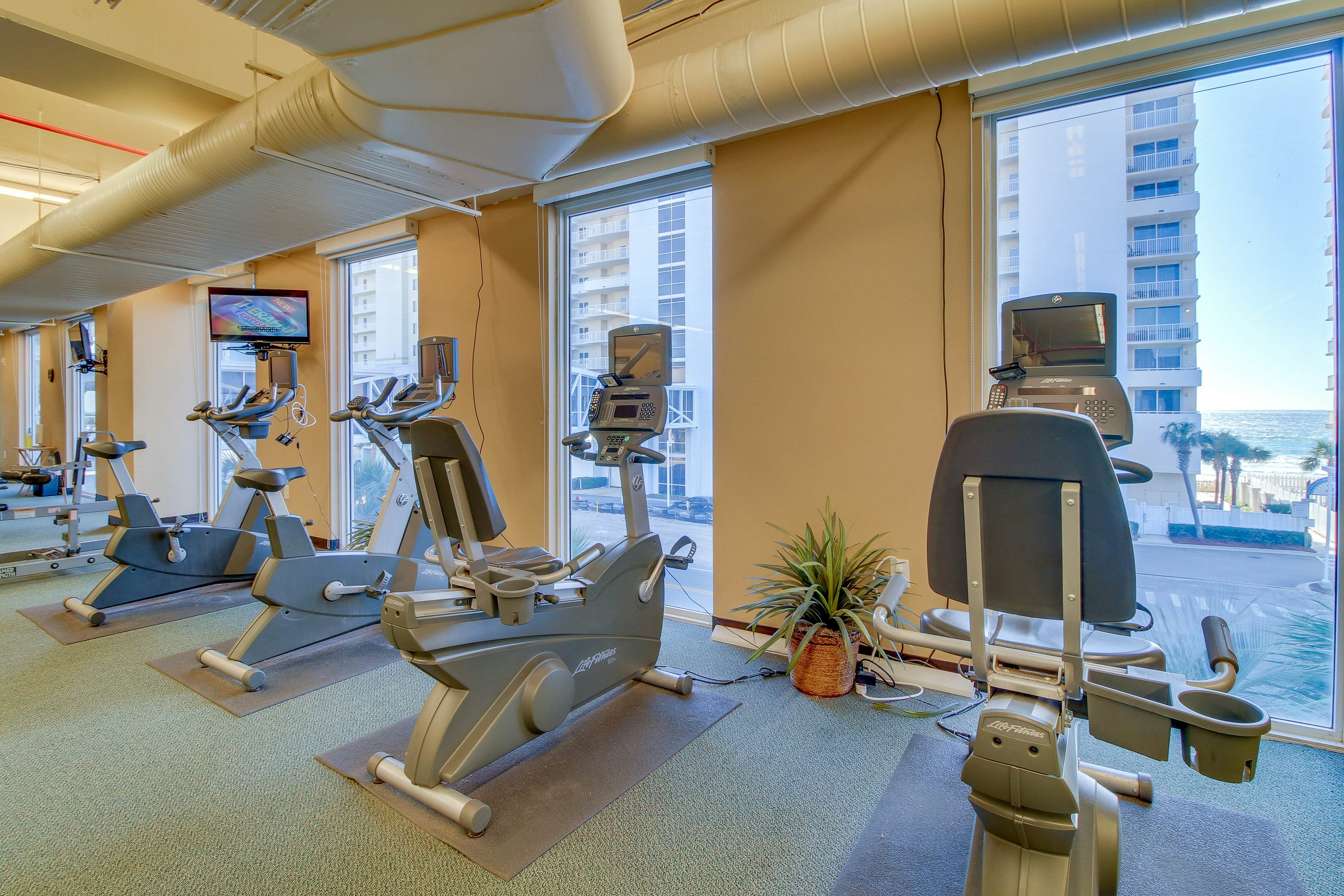 Majestic Tower II - 2102