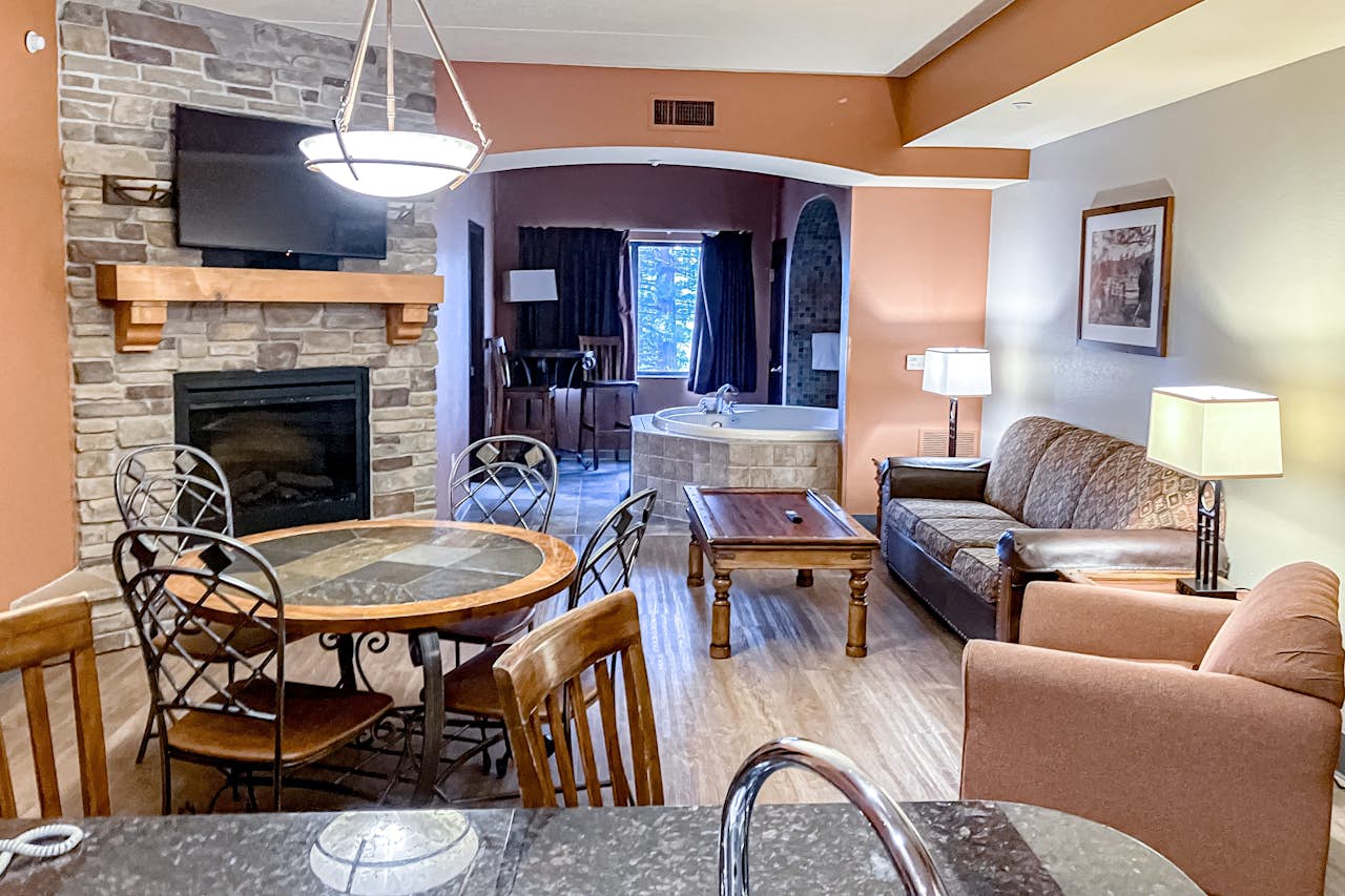 Chula Vista Condos, 2341 and 2343 3 BD Wisconsin Dells, WI Vacation