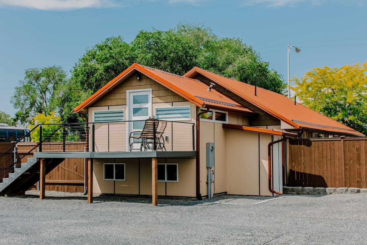 The Daisy Chain Entire Property 7 BD Soap Lake, WA Vacation Rental