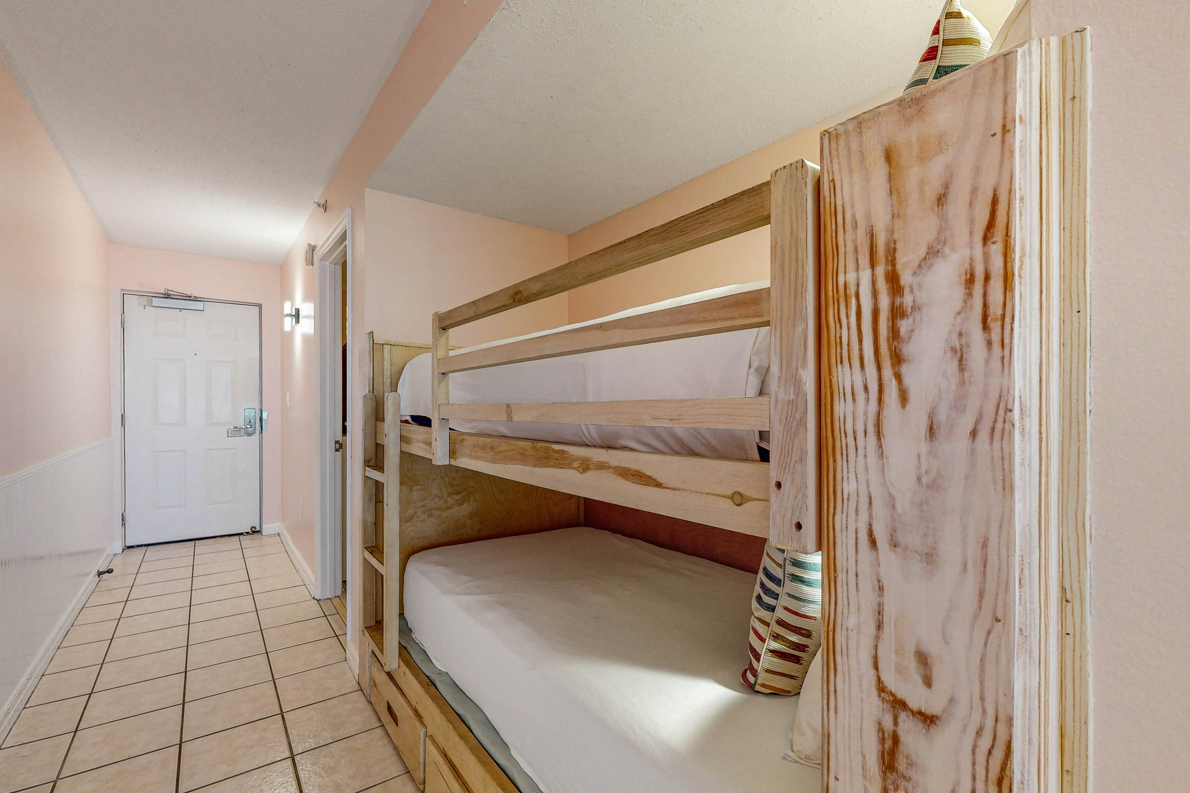 Pelican Beach Resort 2003