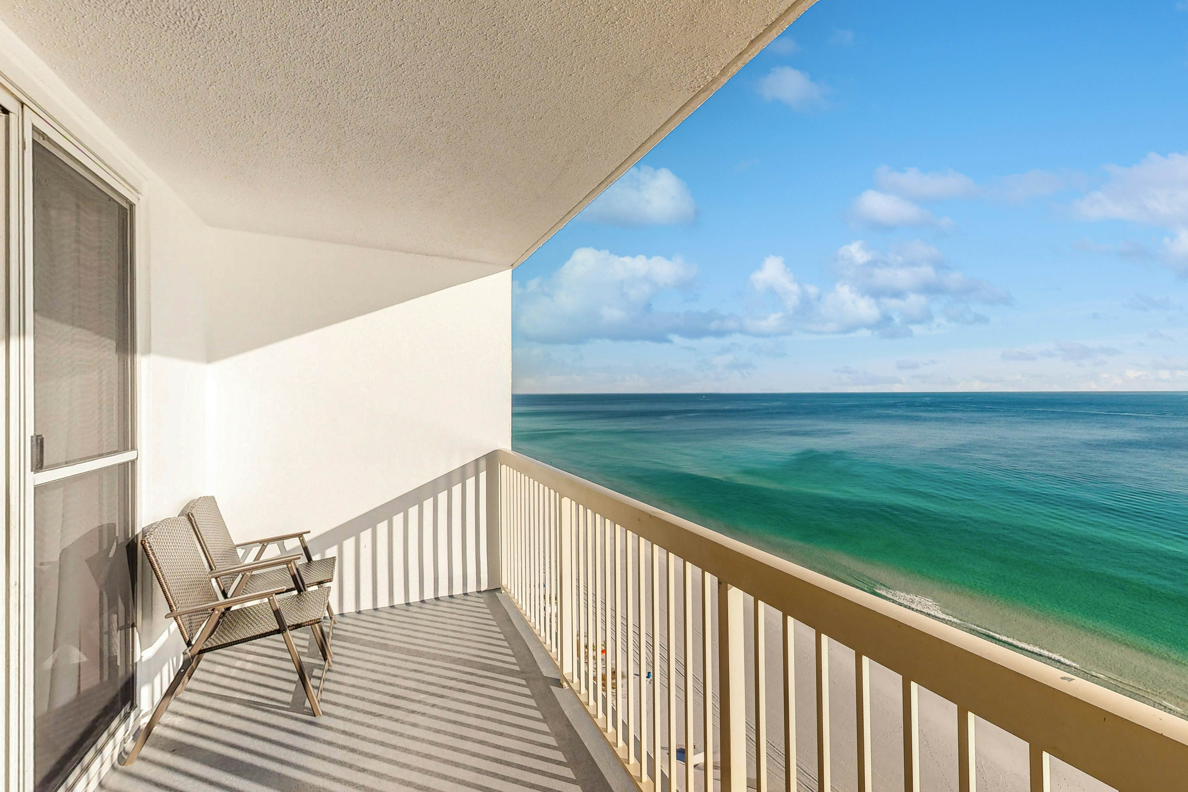 Pelican Beach Resort 2003