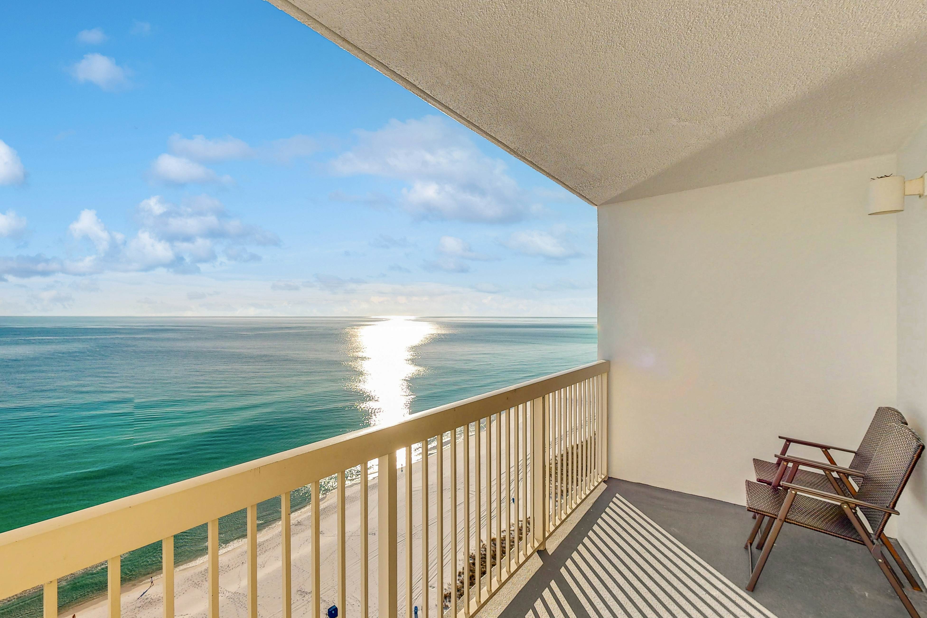 Pelican Beach Resort 2003