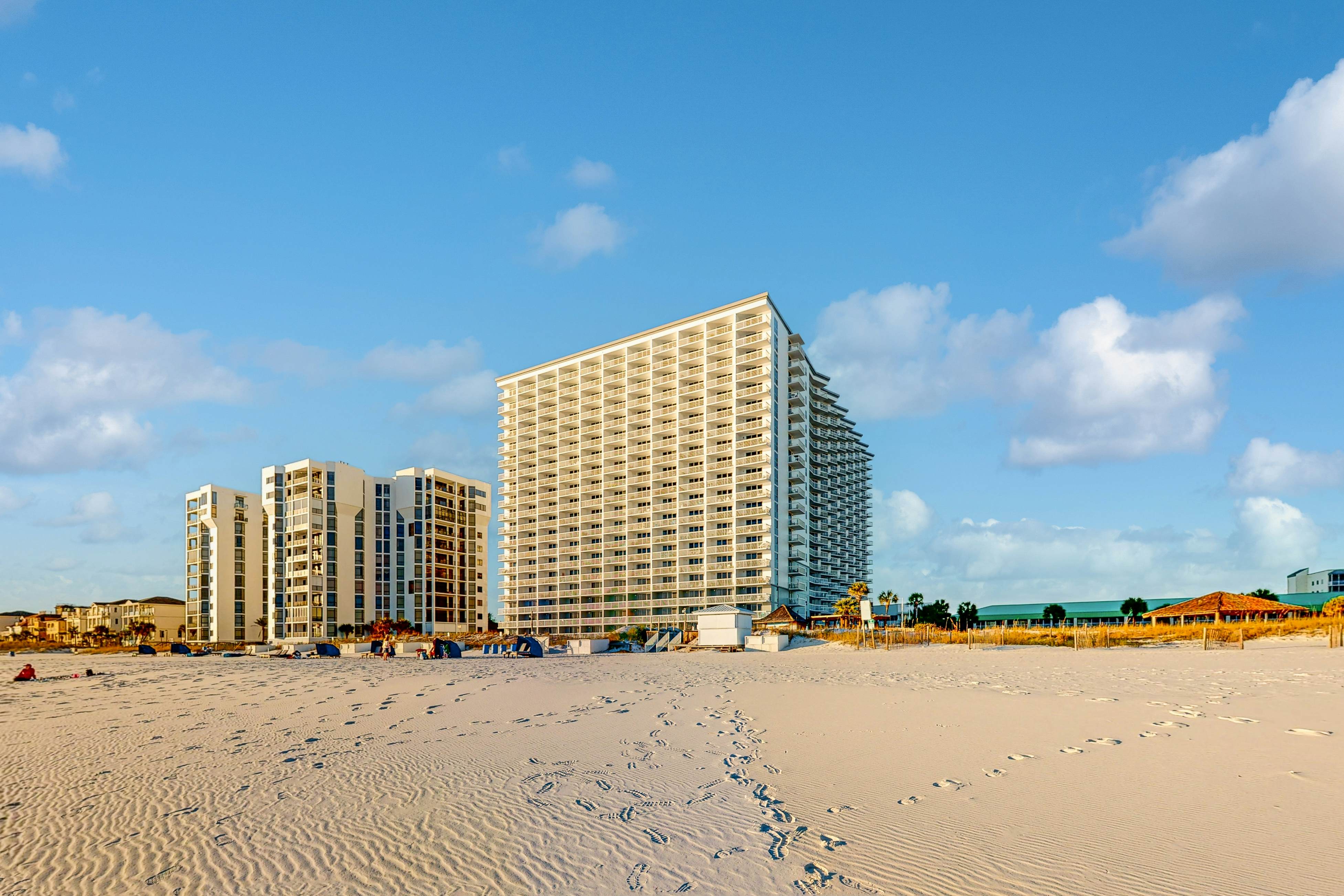 Pelican Beach Resort 2003