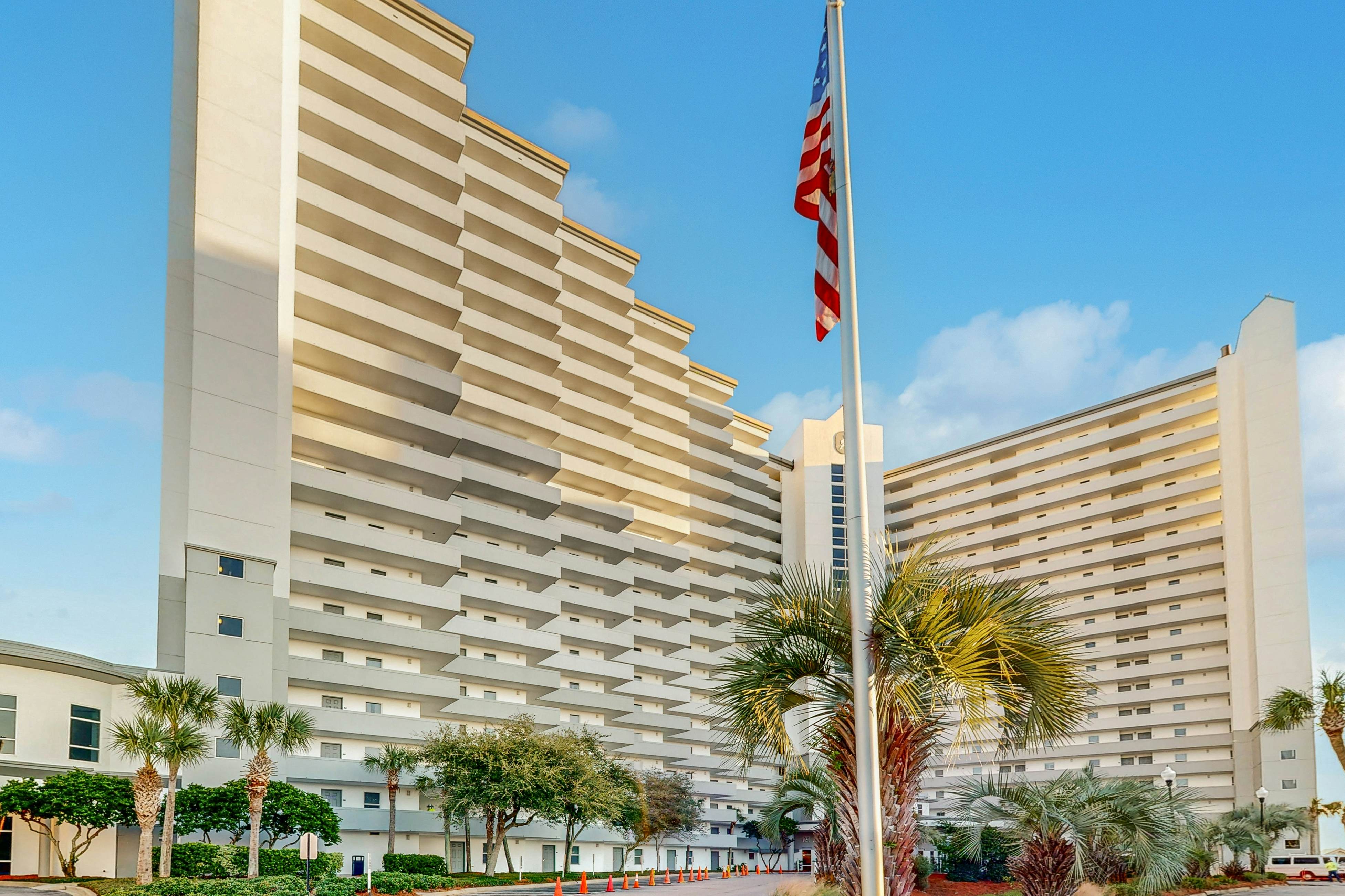 Pelican Beach Resort 2003