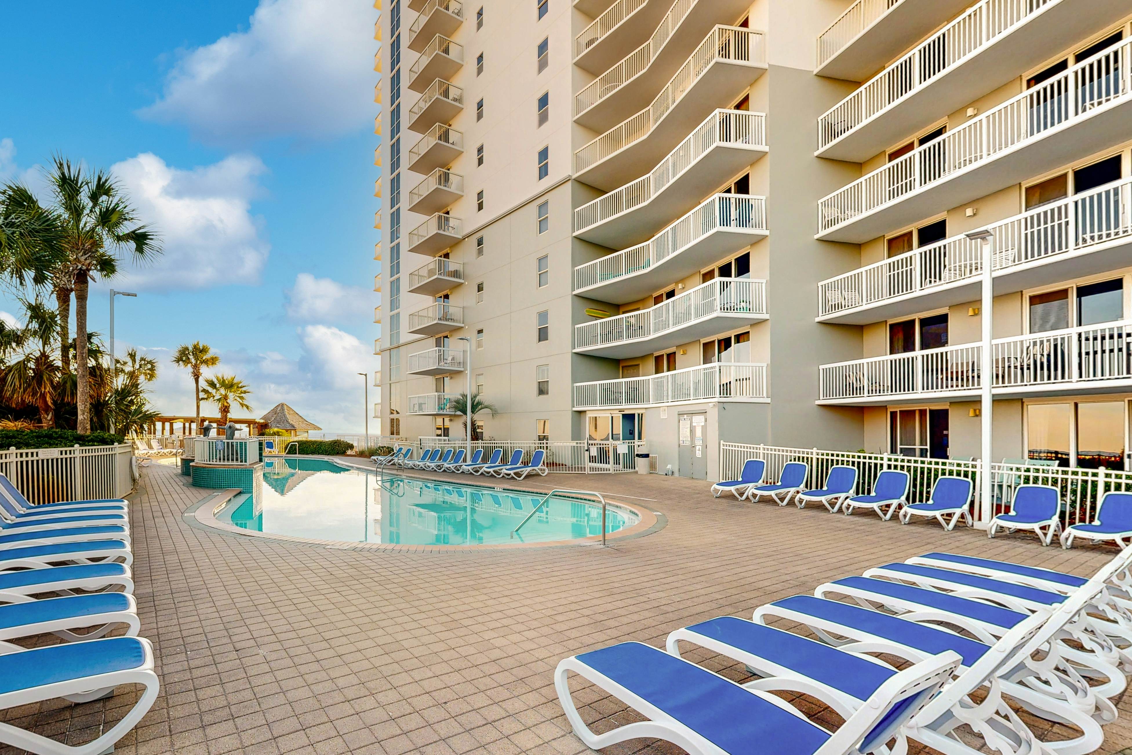 Pelican Beach Resort 2003