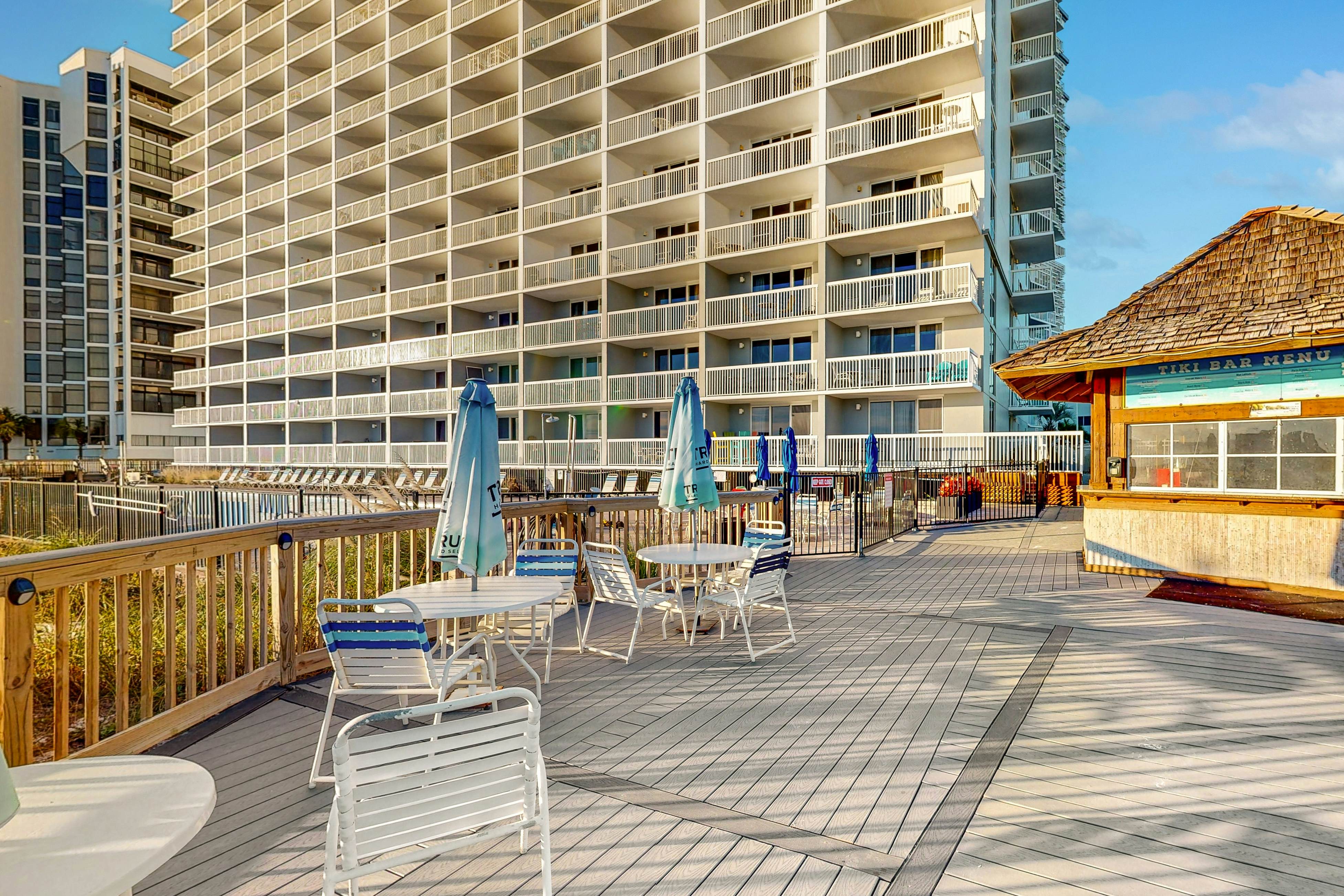 Pelican Beach Resort 2003