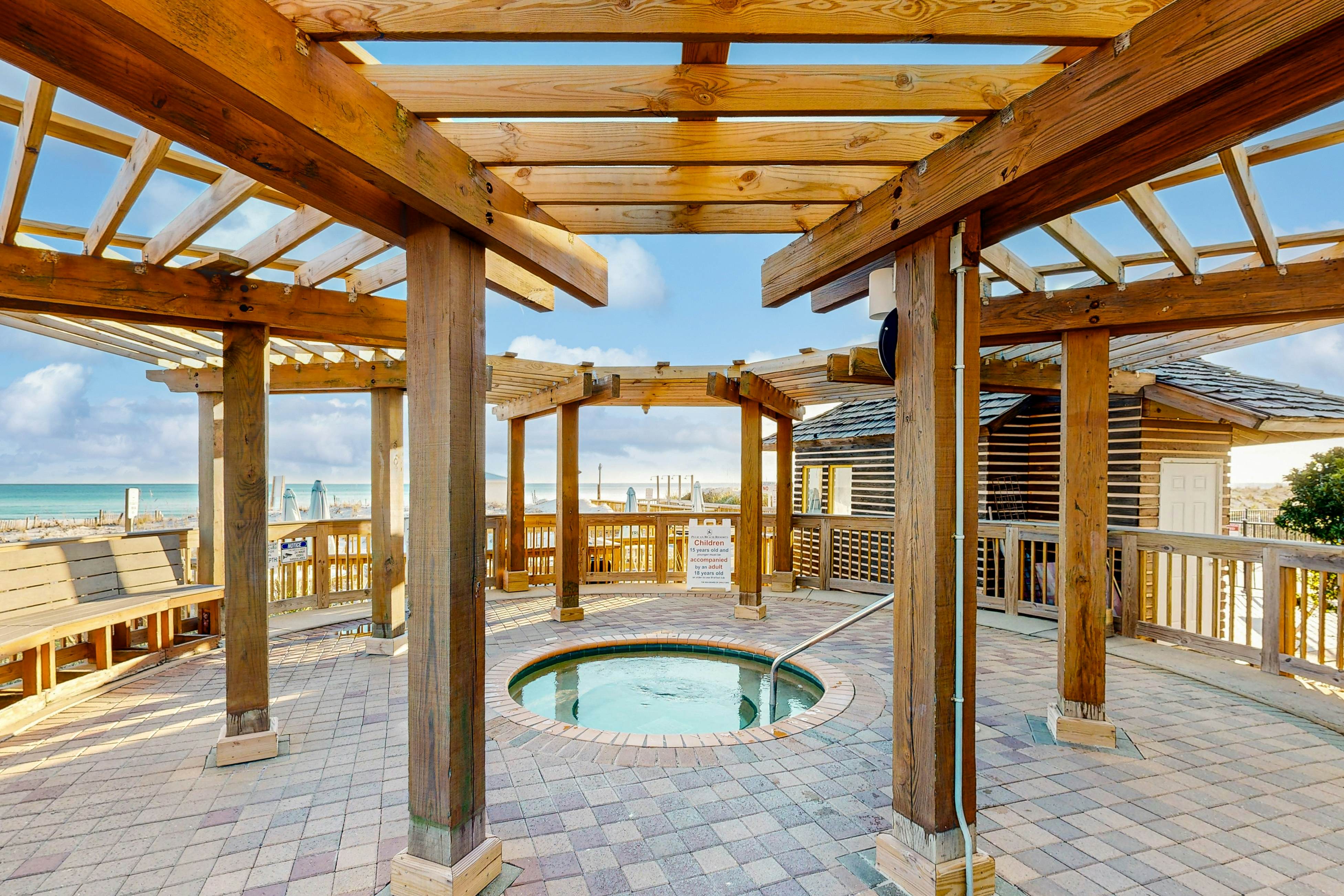 Pelican Beach Resort 2003