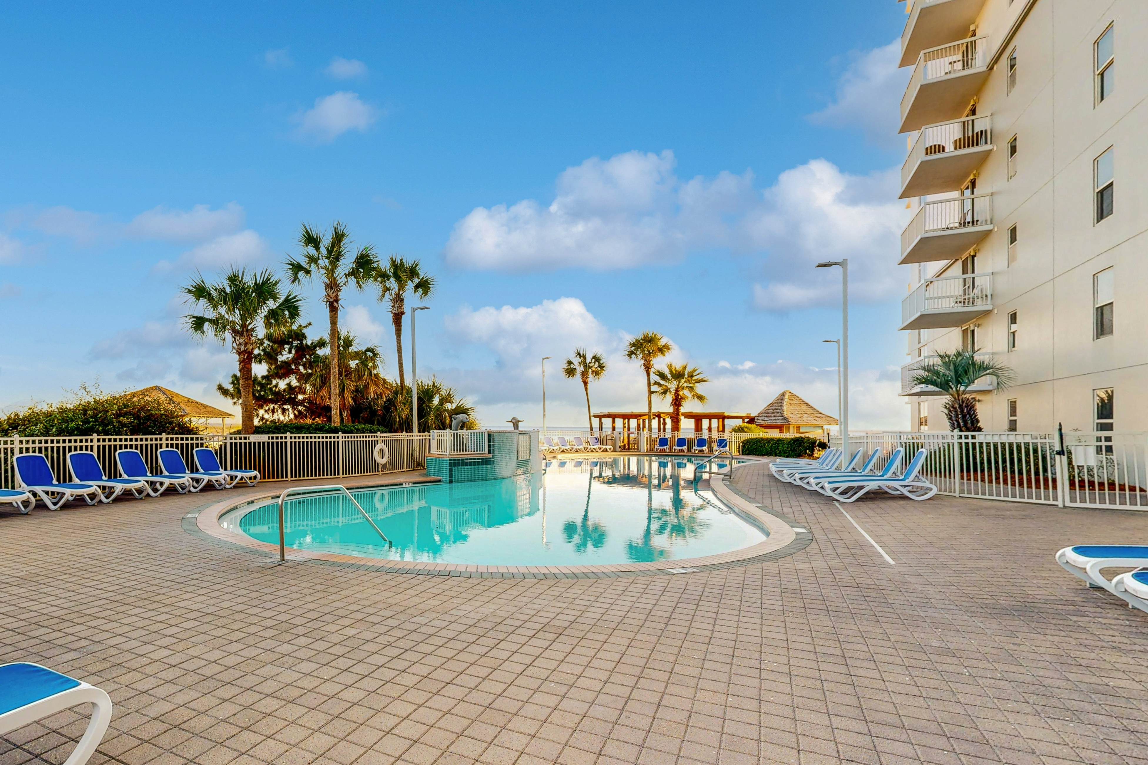 Pelican Beach Resort 2003