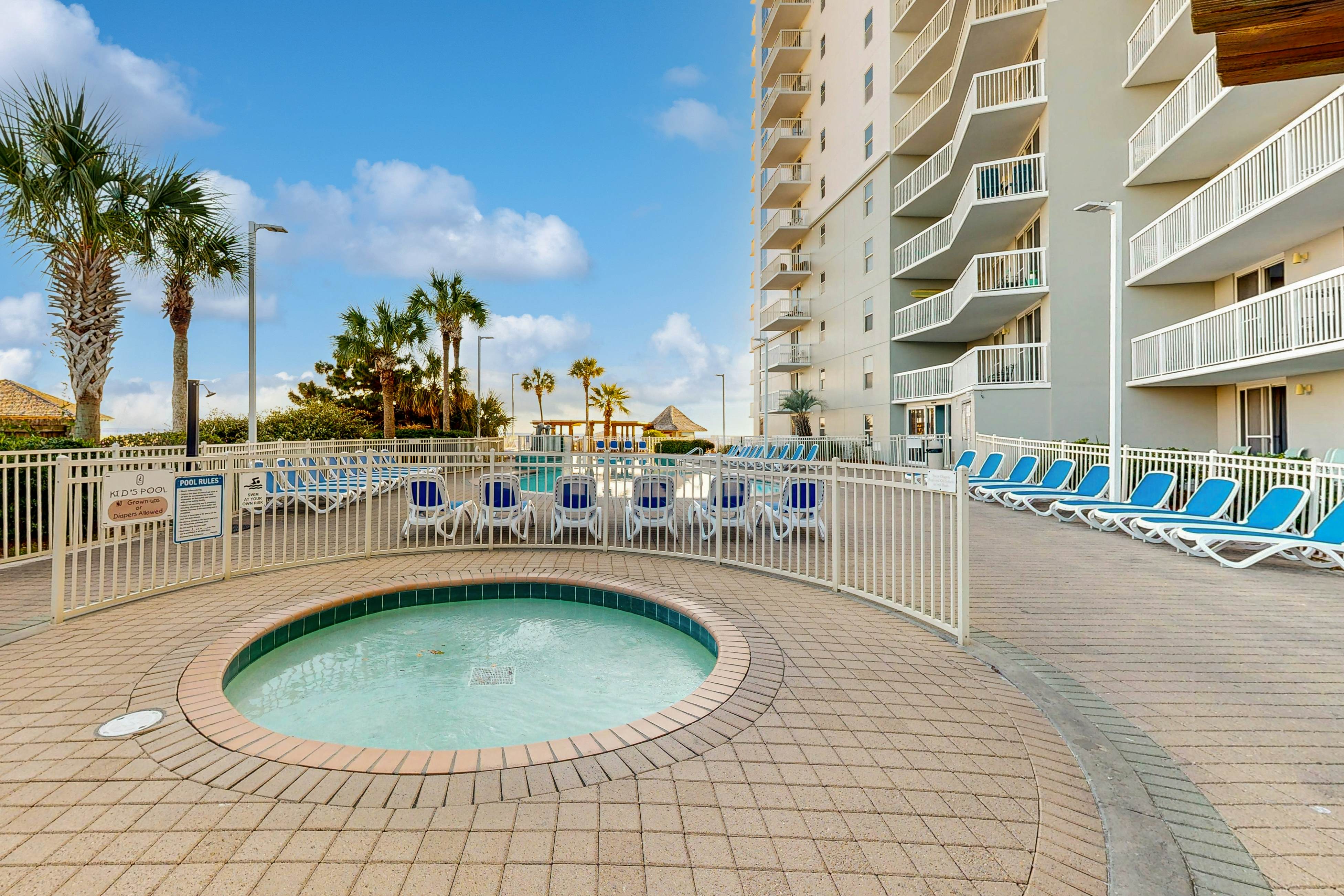 Pelican Beach Resort 2003