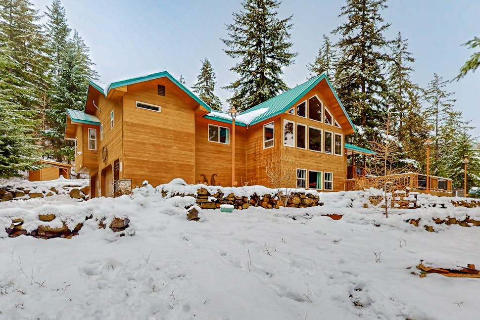 The Hideaway 4 BD Cle Elum, WA Vacation Rental Vacasa