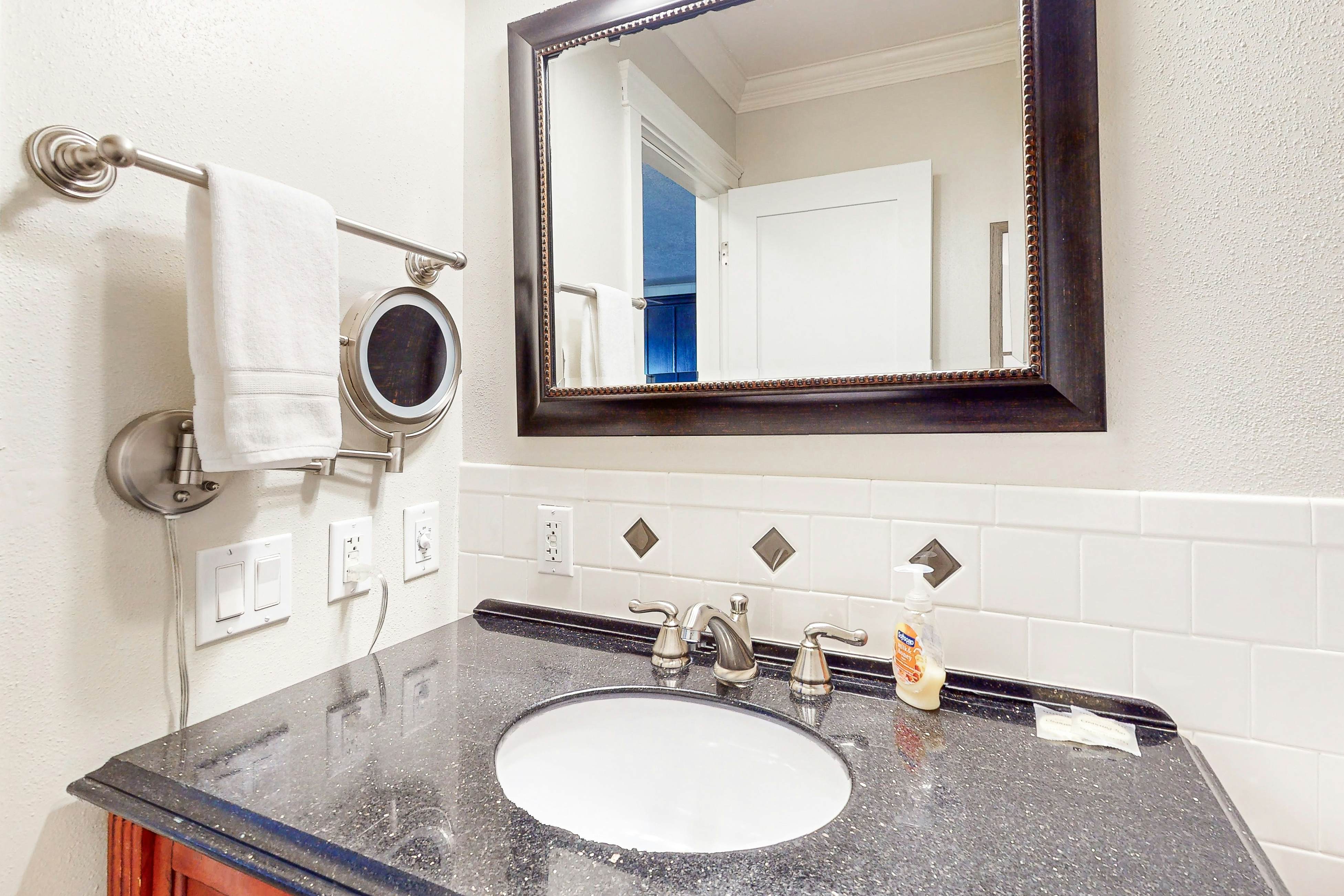 Waveside Hideaway - Unit 11