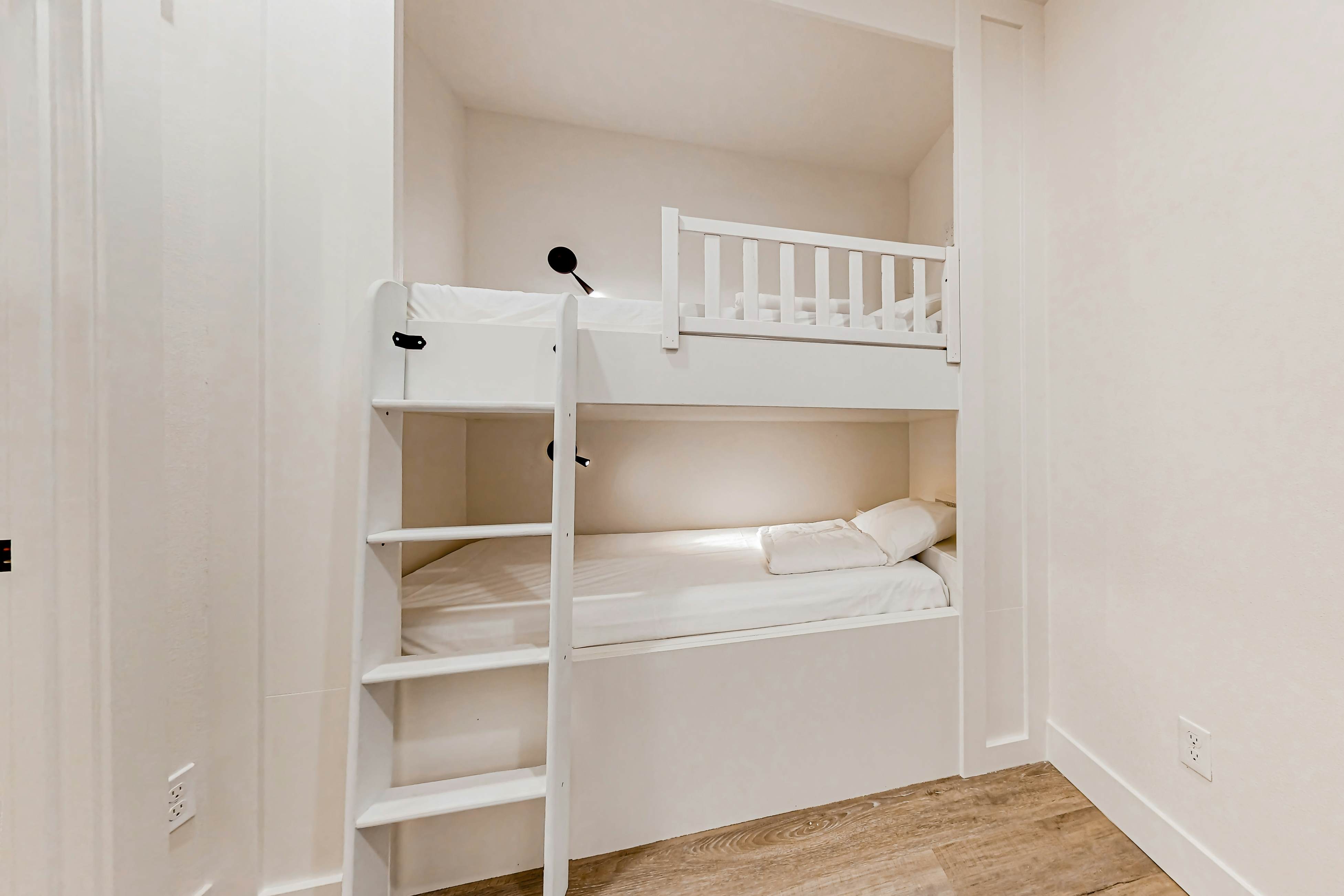 Trailhead Lodge #110