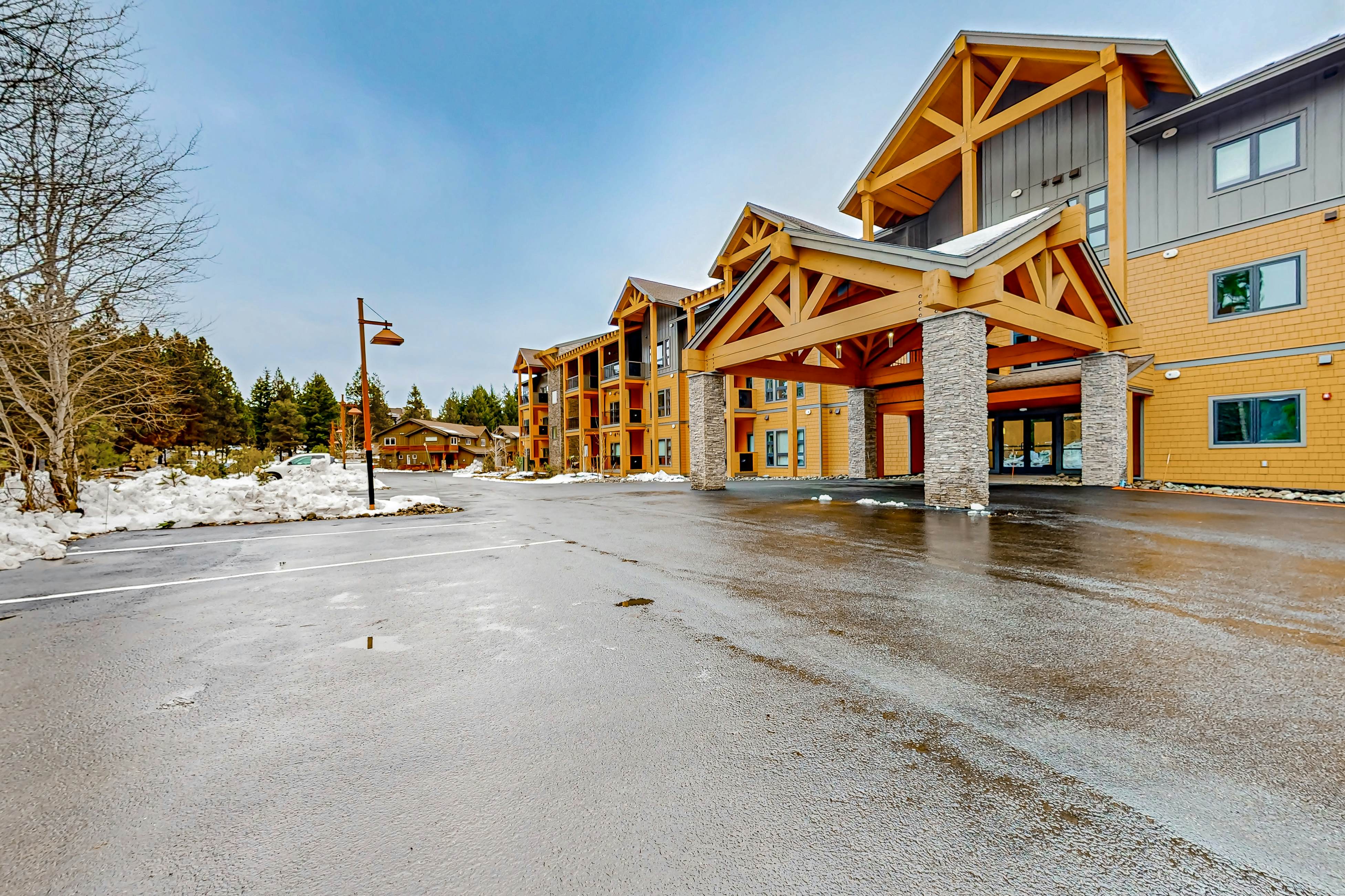 Trailhead Lodge #110