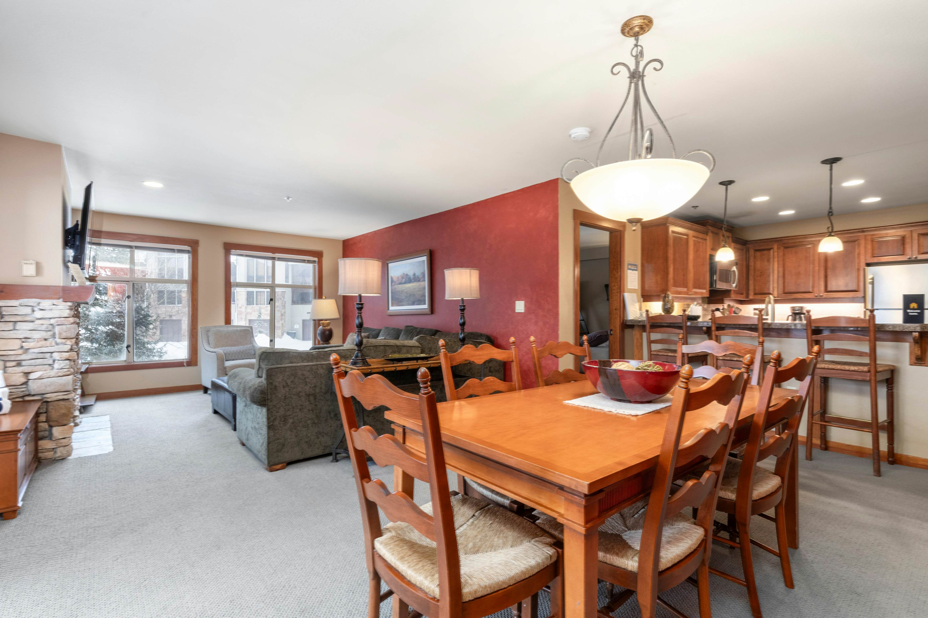 Powderhorn Lodge 210 - Blazing Star Suite