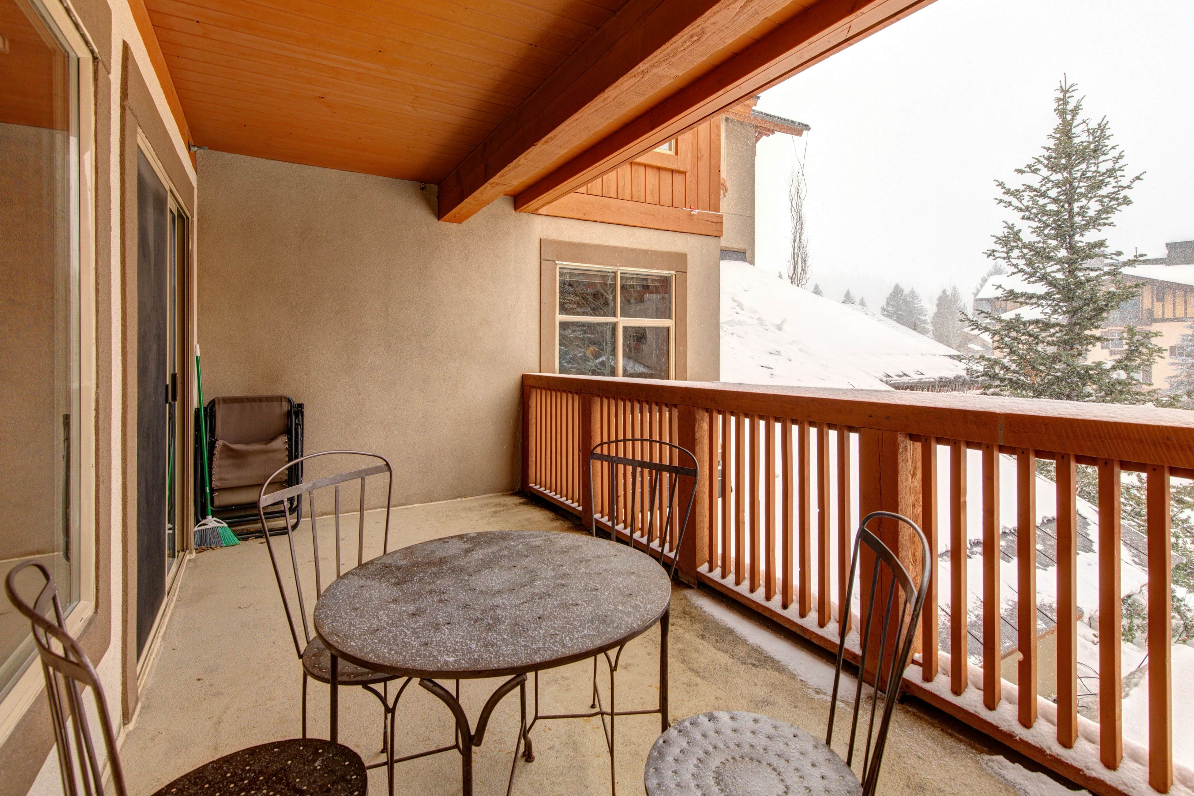 Powderhorn Lodge 210 - Blazing Star Suite