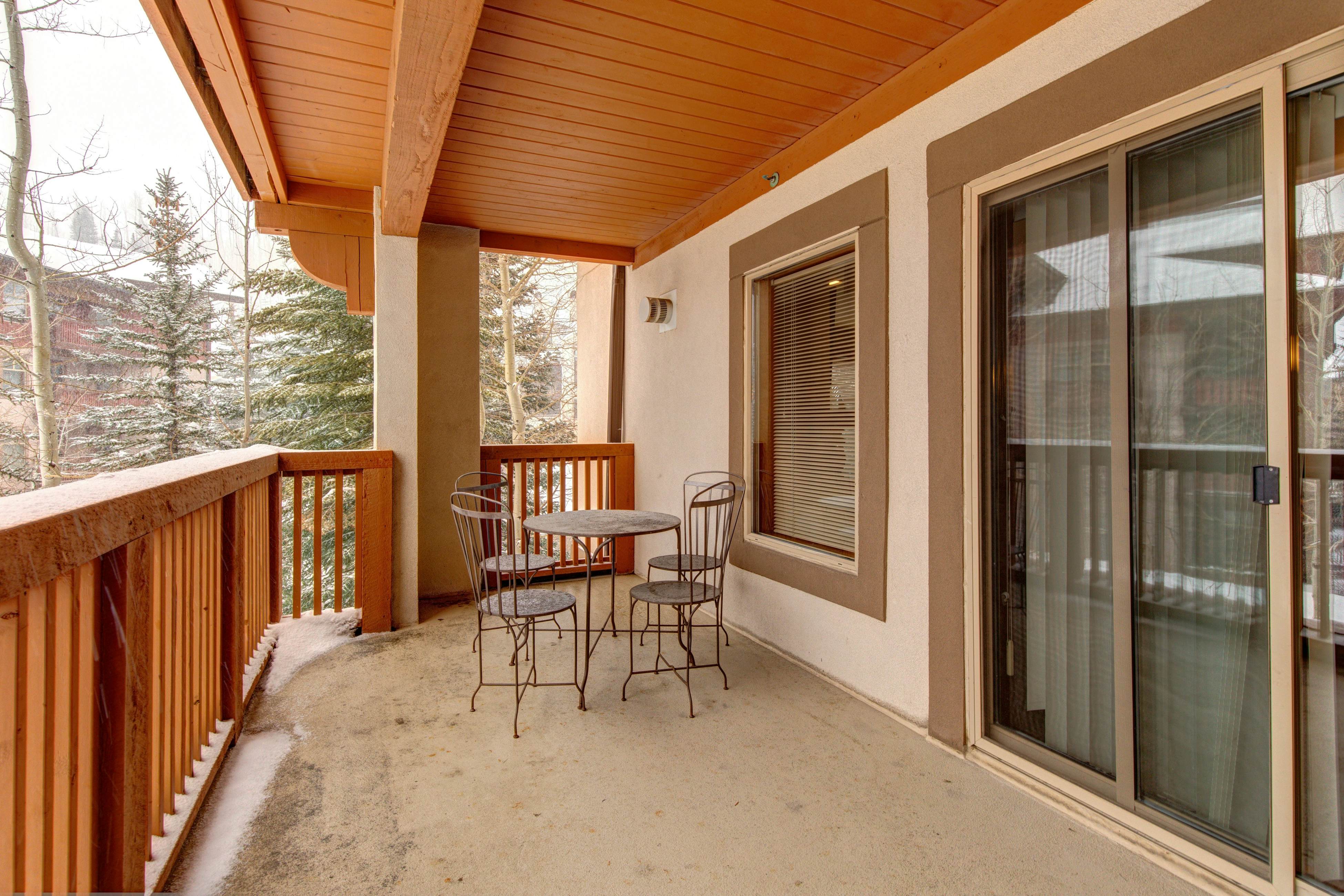 Powderhorn Lodge 210 - Blazing Star Suite