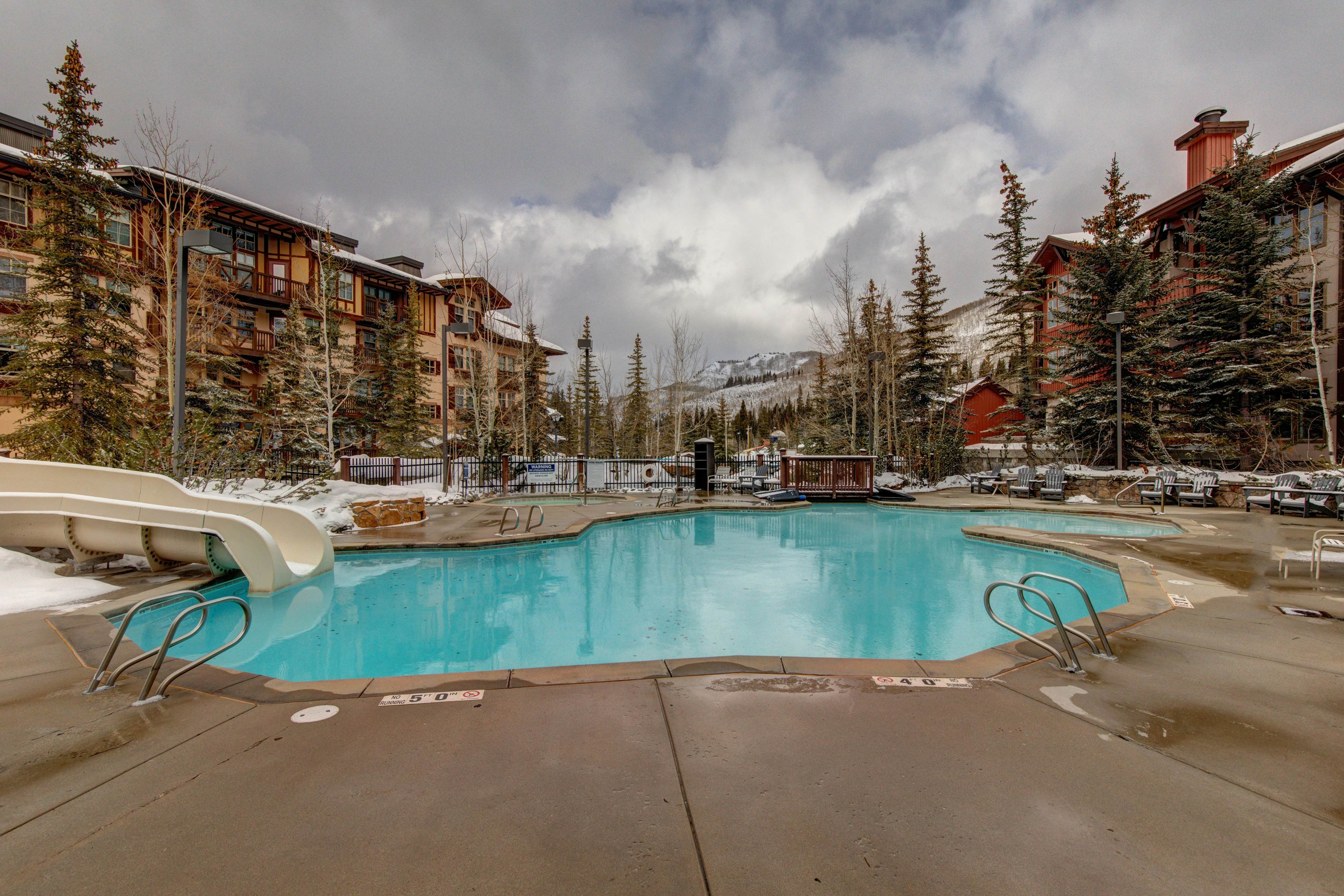 Powderhorn Lodge 210 - Blazing Star Suite