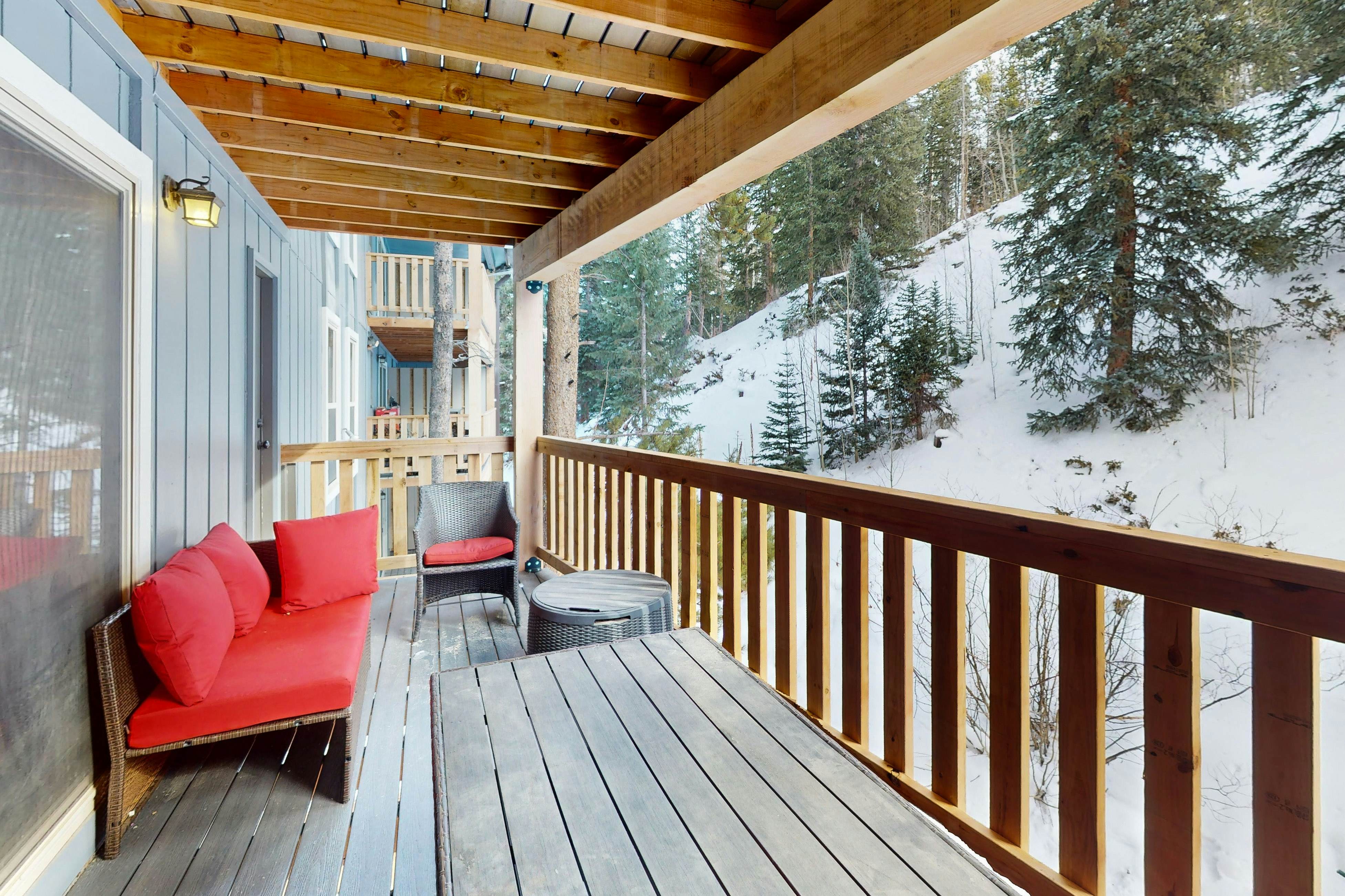 Lucky Adventure Lodge