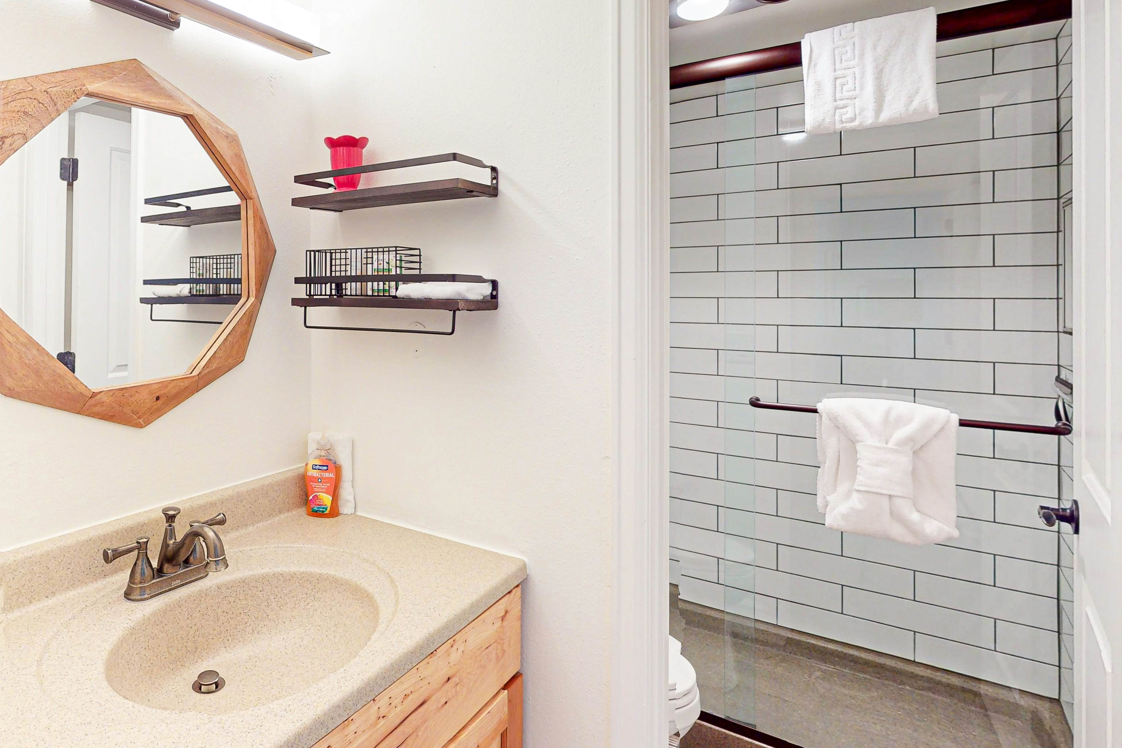 Lucky Adventure Lodge