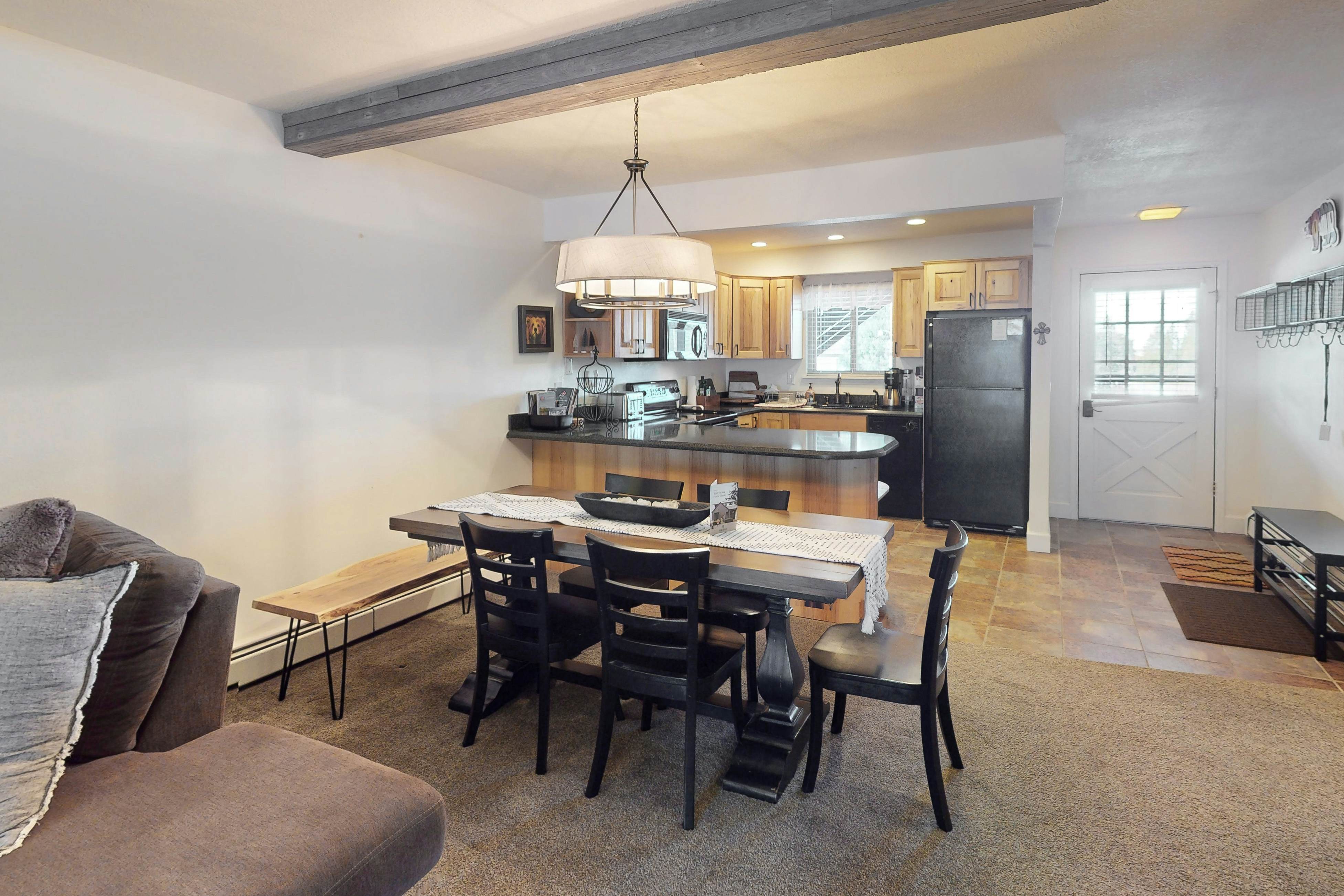 Lucky Adventure Lodge