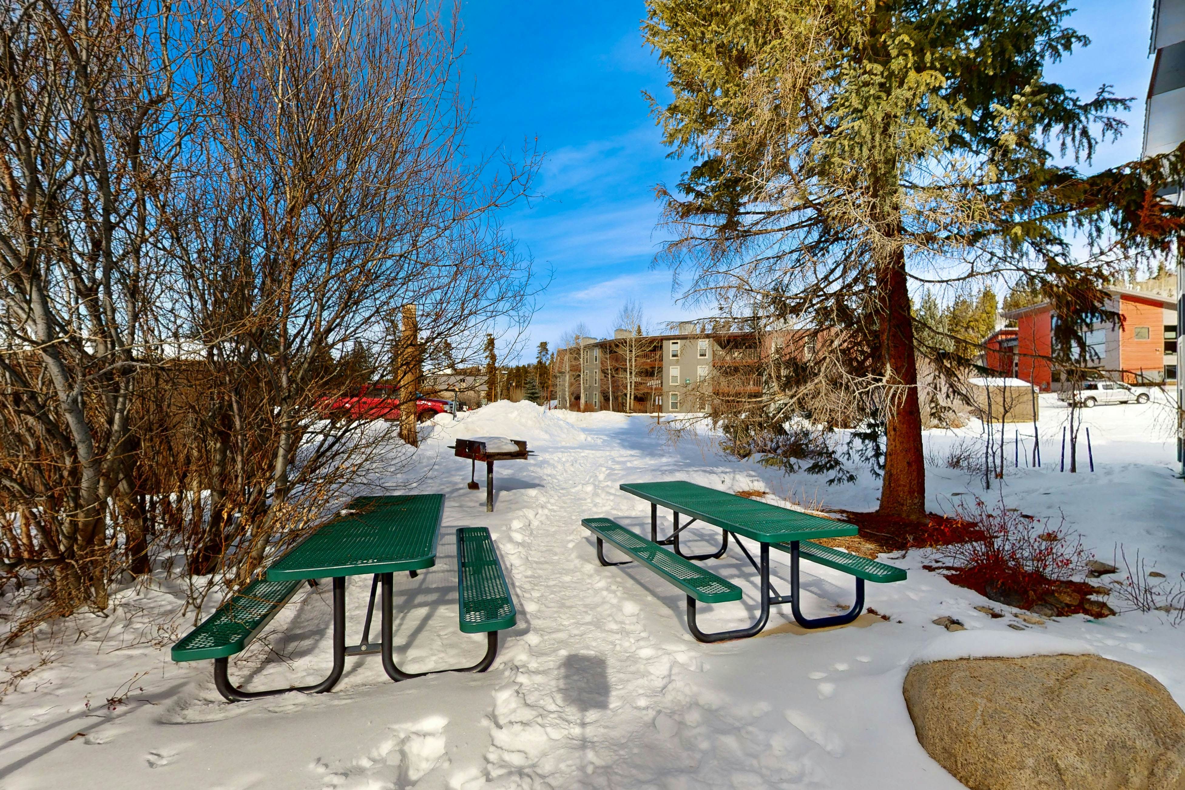 Lucky Adventure Lodge