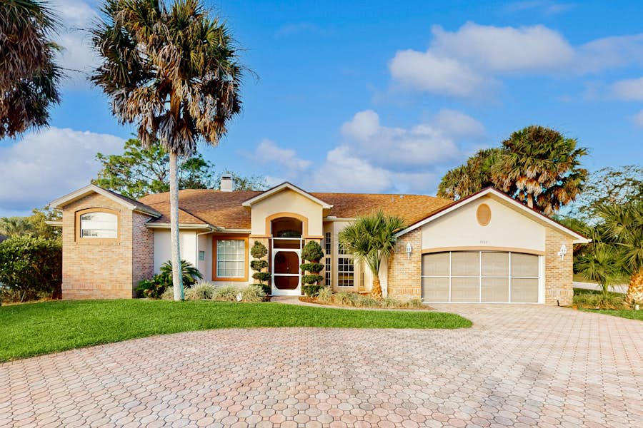 Home by The Heather 3 BD Weeki Wachee, FL Vacation Rental Vacasa