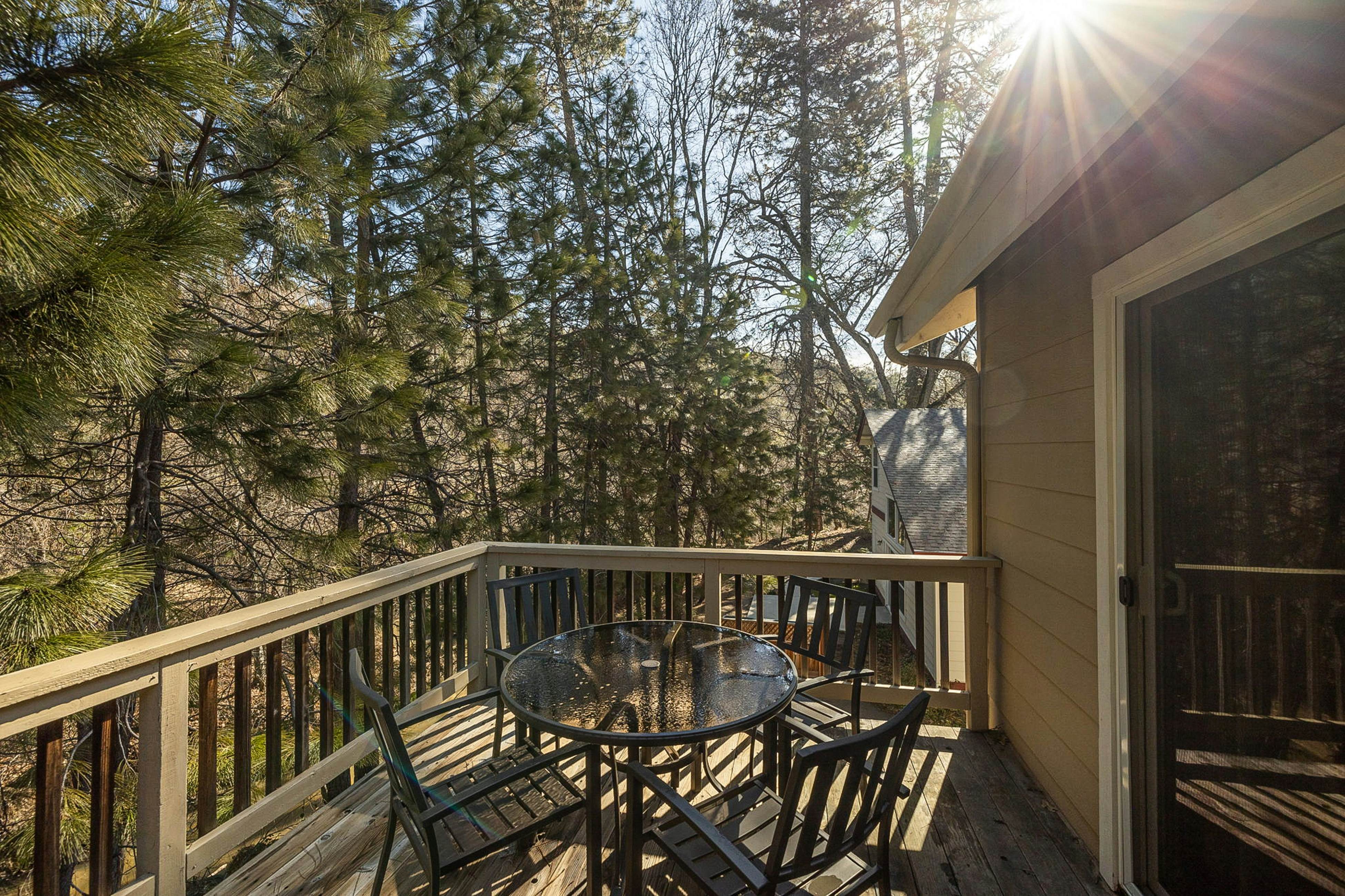 Yosemite Bass Lake Adventure Oasis