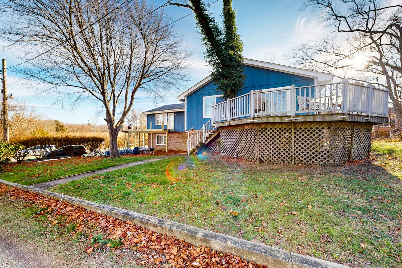 Frazier Circle 5 BD Oak Bluffs, MA Vacation Rental Vacasa