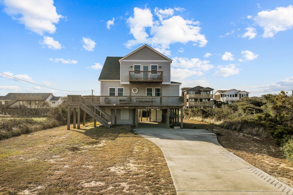 R Beach House 4 BD Kitty Hawk, NC Vacation Rental Vacasa