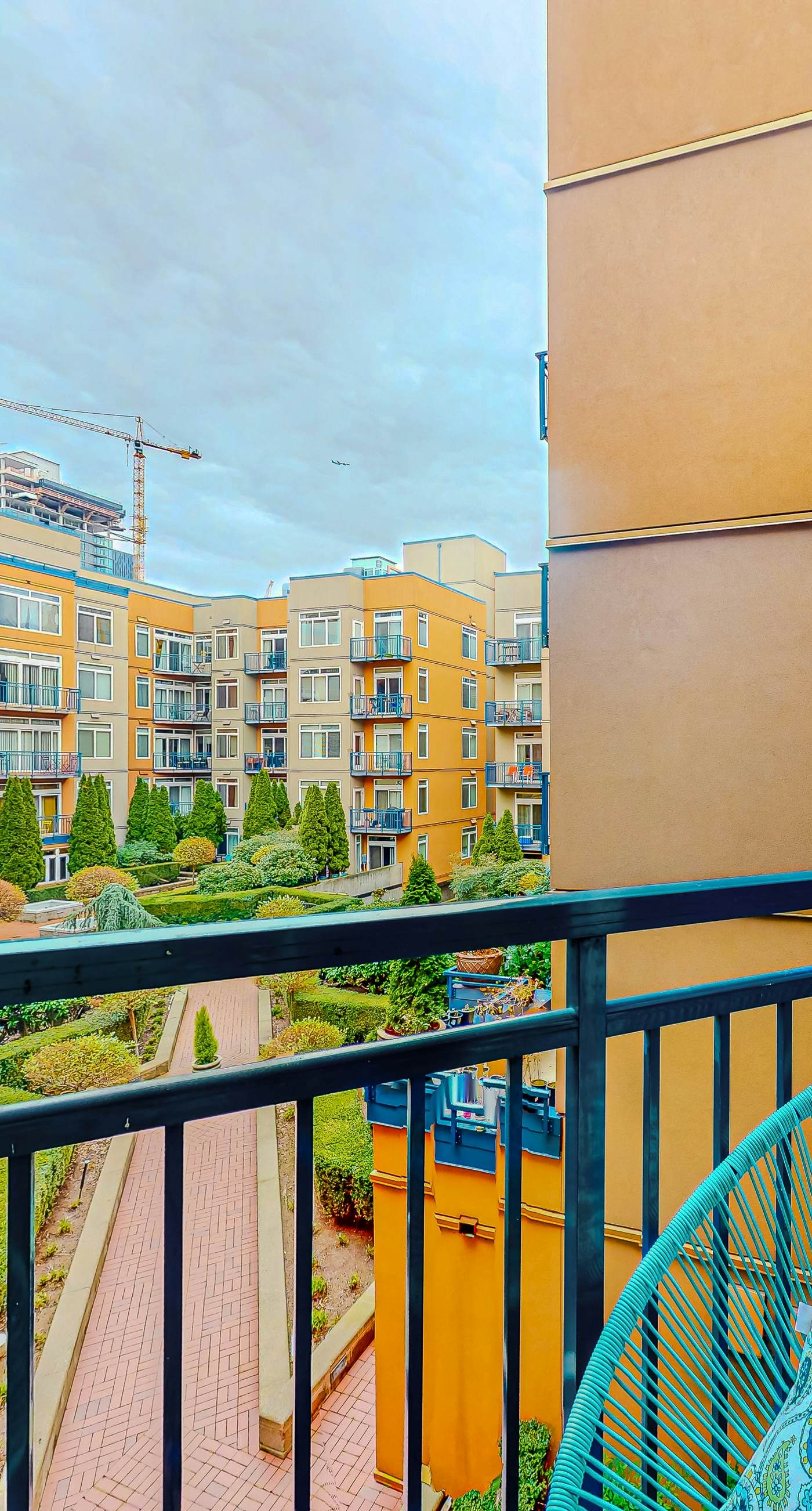 Playing Blues At Belltown Court