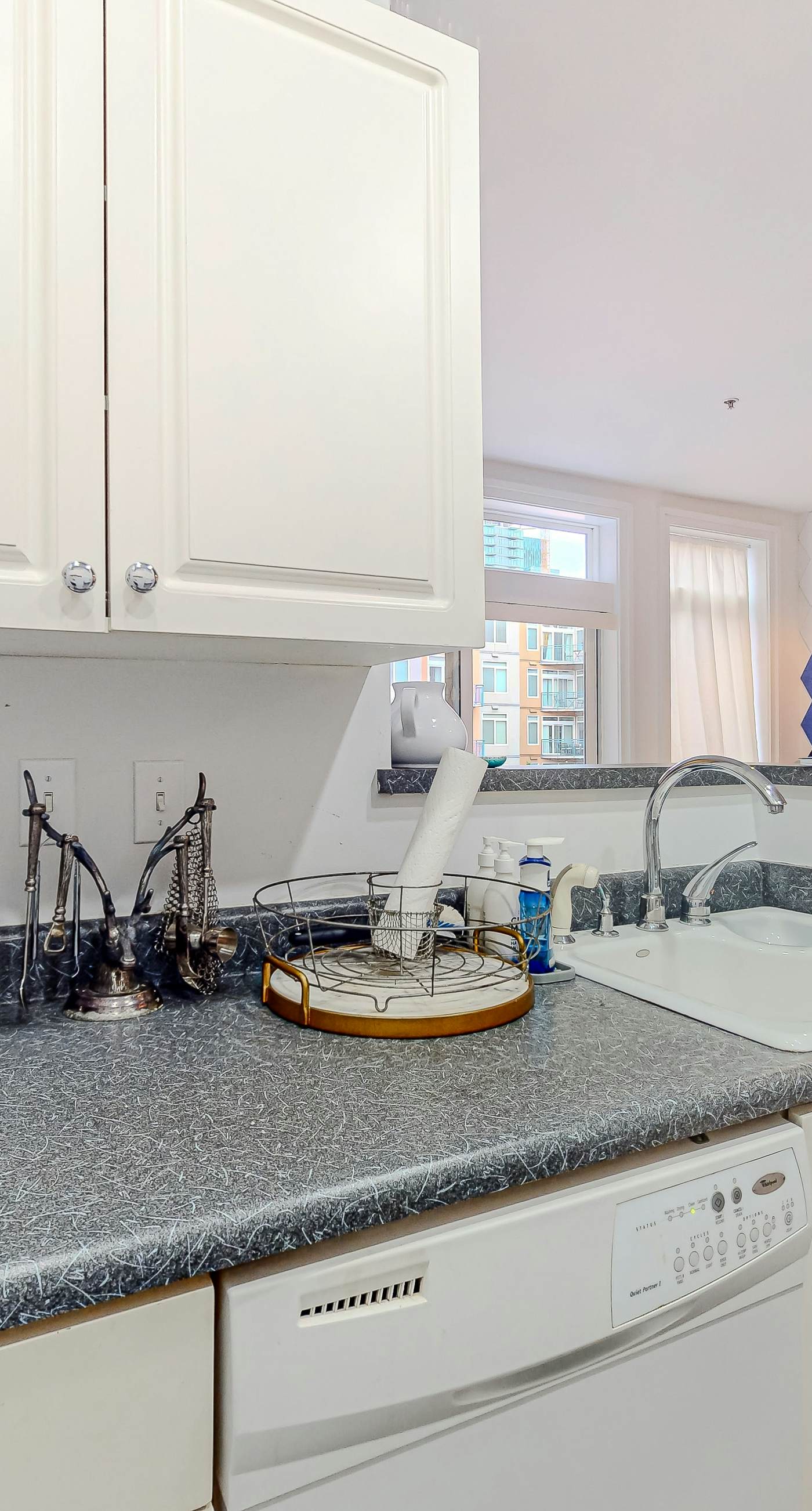 Playing Blues At Belltown Court