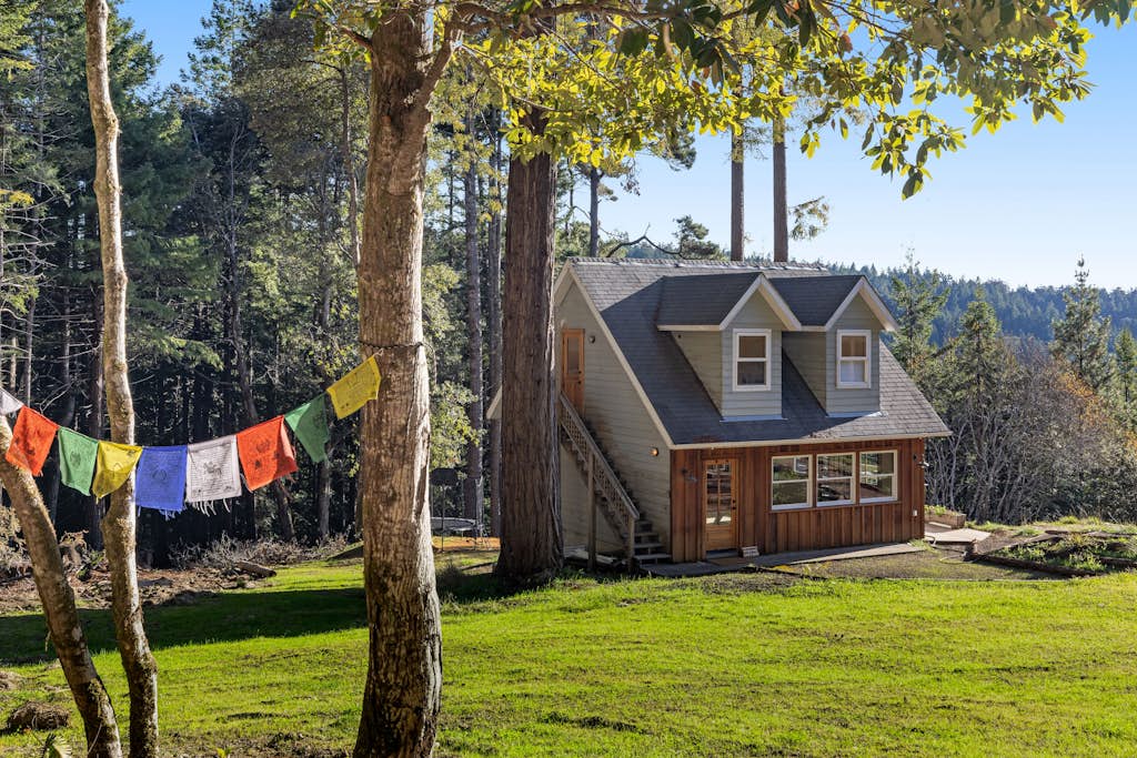 Albion Getaway - Ridge Views, Hiking & Game Lounge — Little River, CA — vacation rental