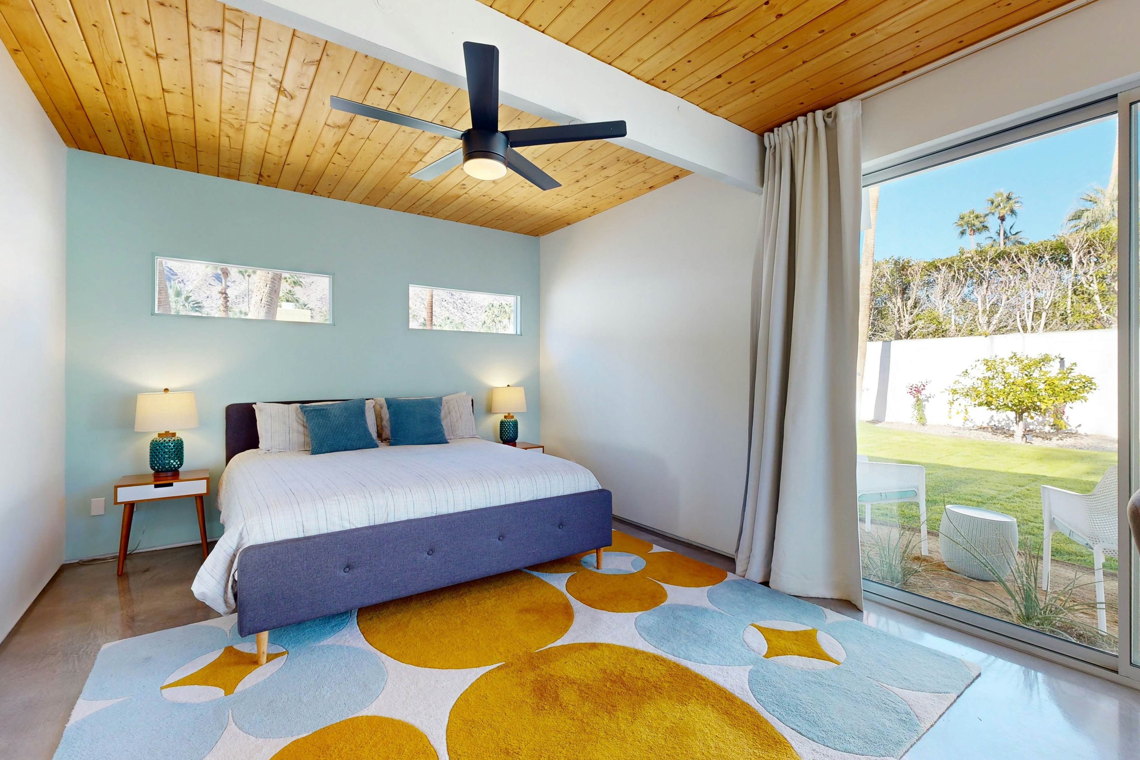 Palm Springs Regal Contemporary - 4106