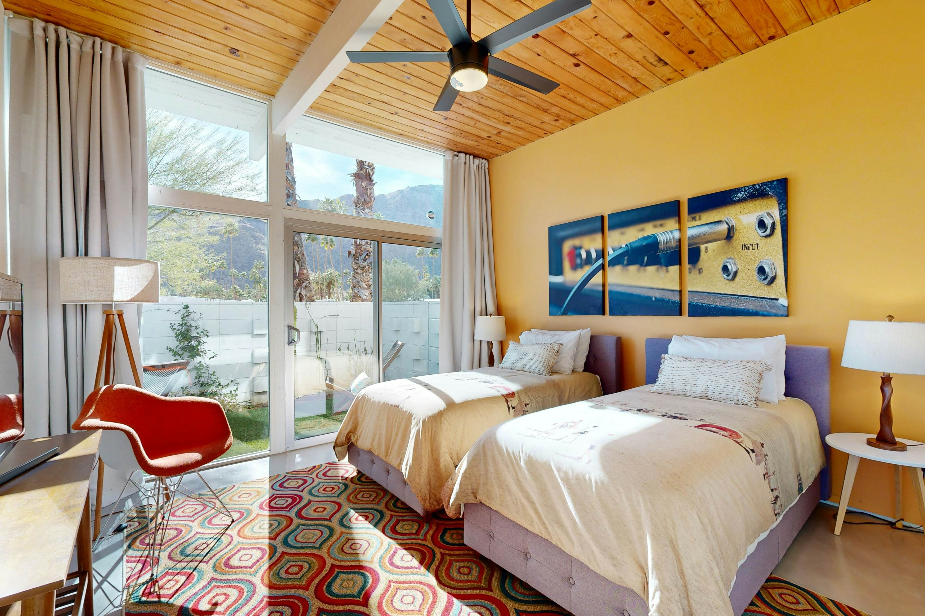 Palm Springs Regal Contemporary - 4106