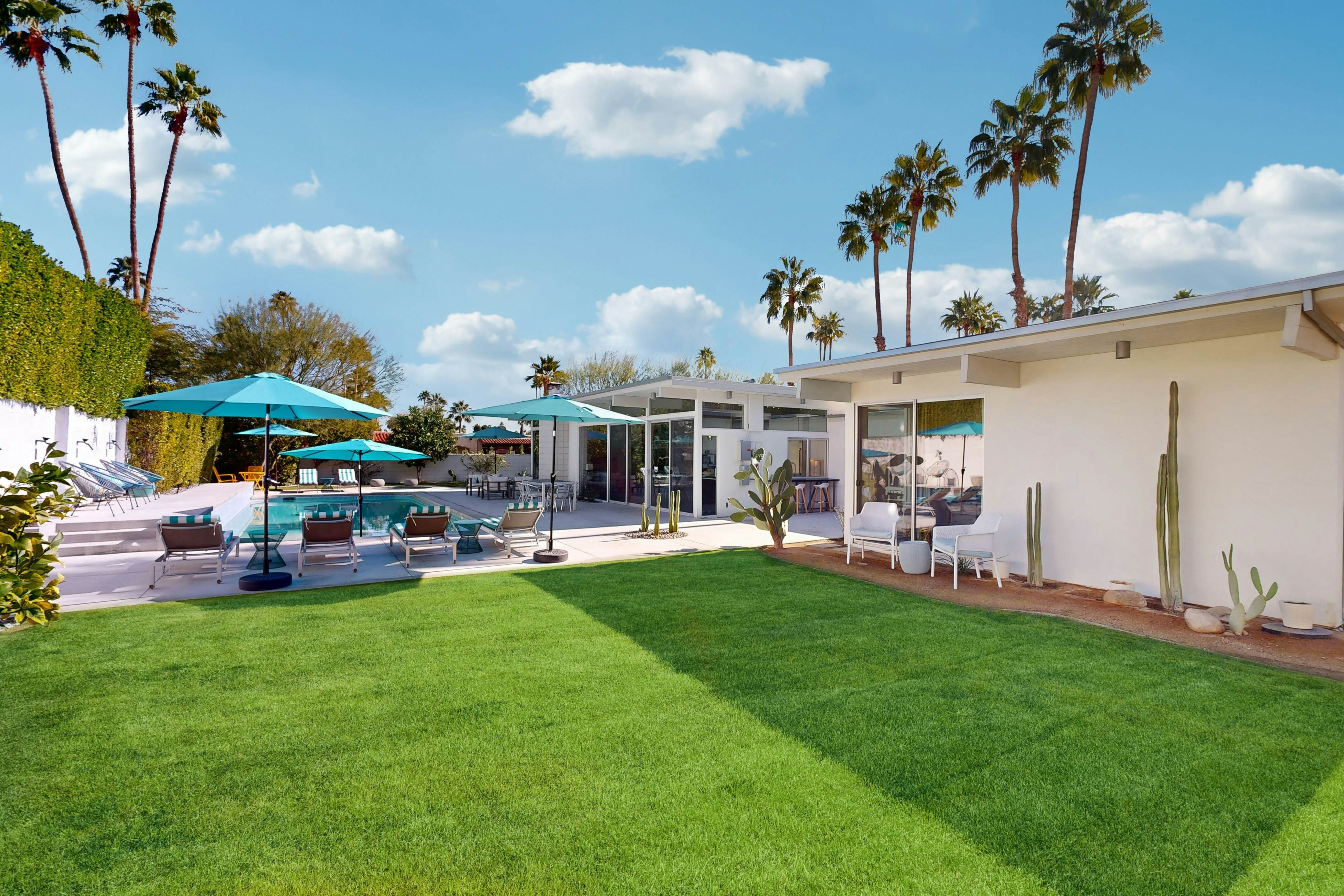 Palm Springs Regal Contemporary - 4106