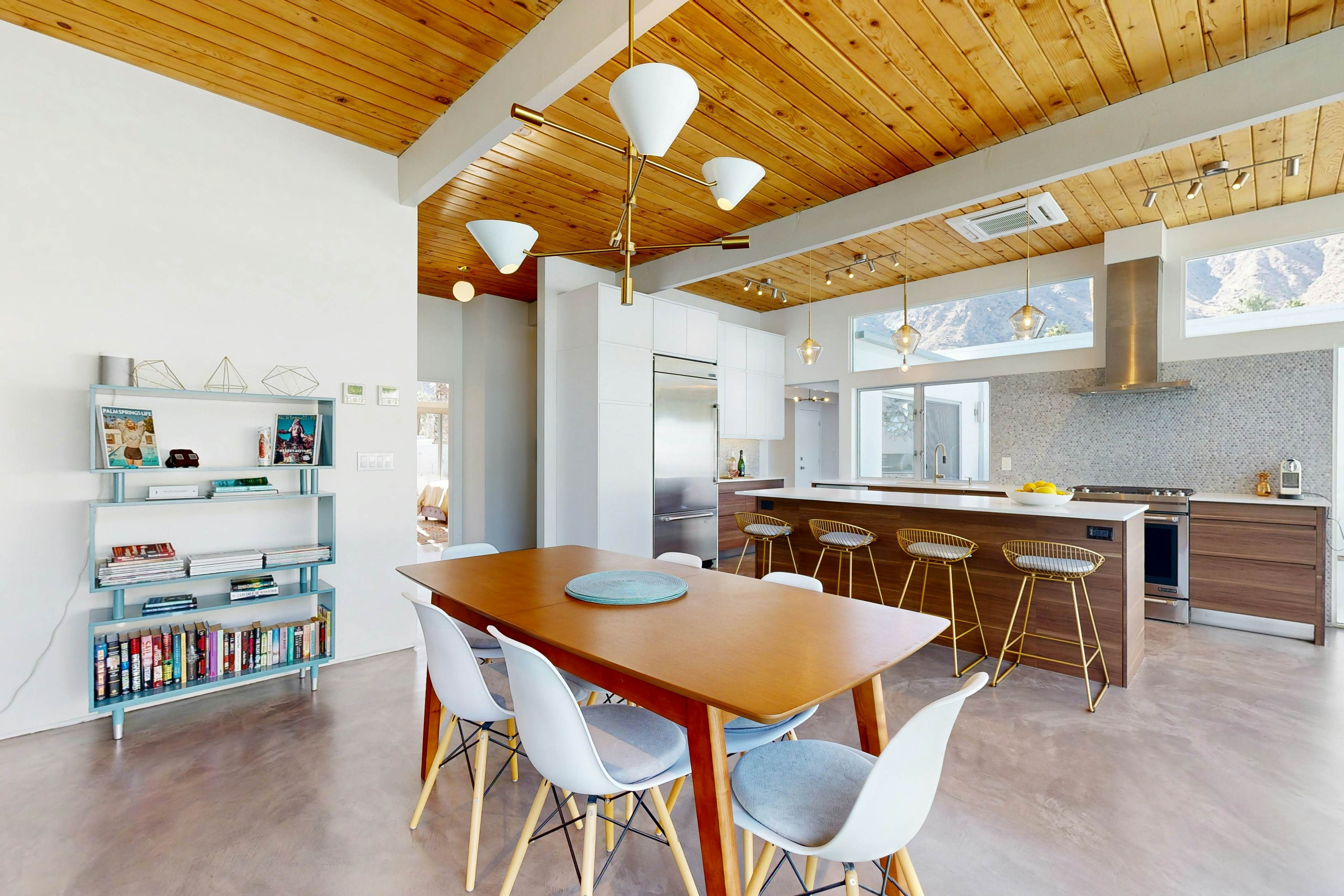 Palm Springs Regal Contemporary - 4106