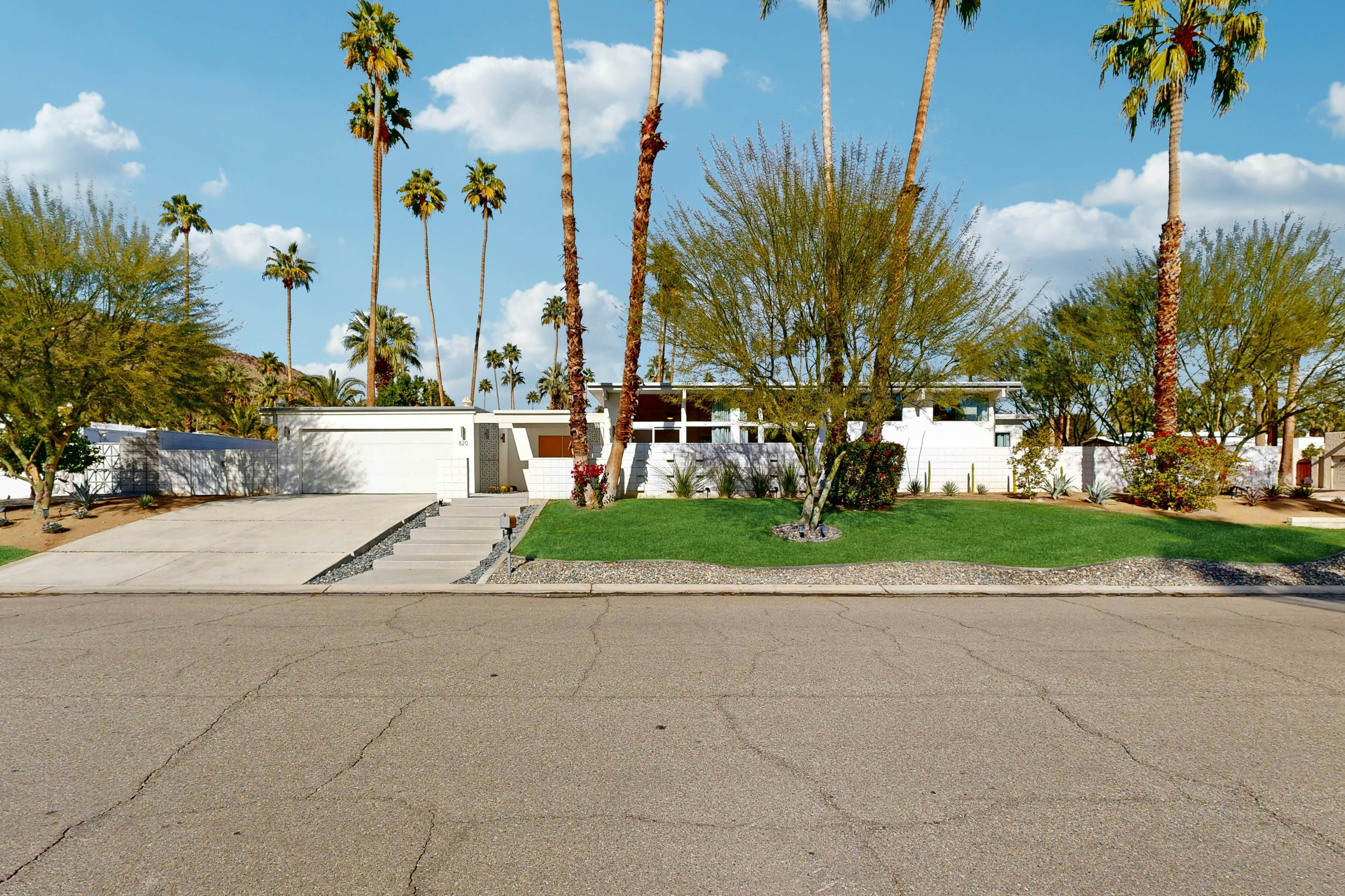 Palm Springs Regal Contemporary - 4106