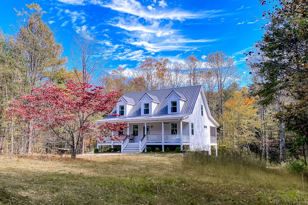 Creekside Farmhouse 3 BD Hendersonville, NC Vacation Rental Vacasa