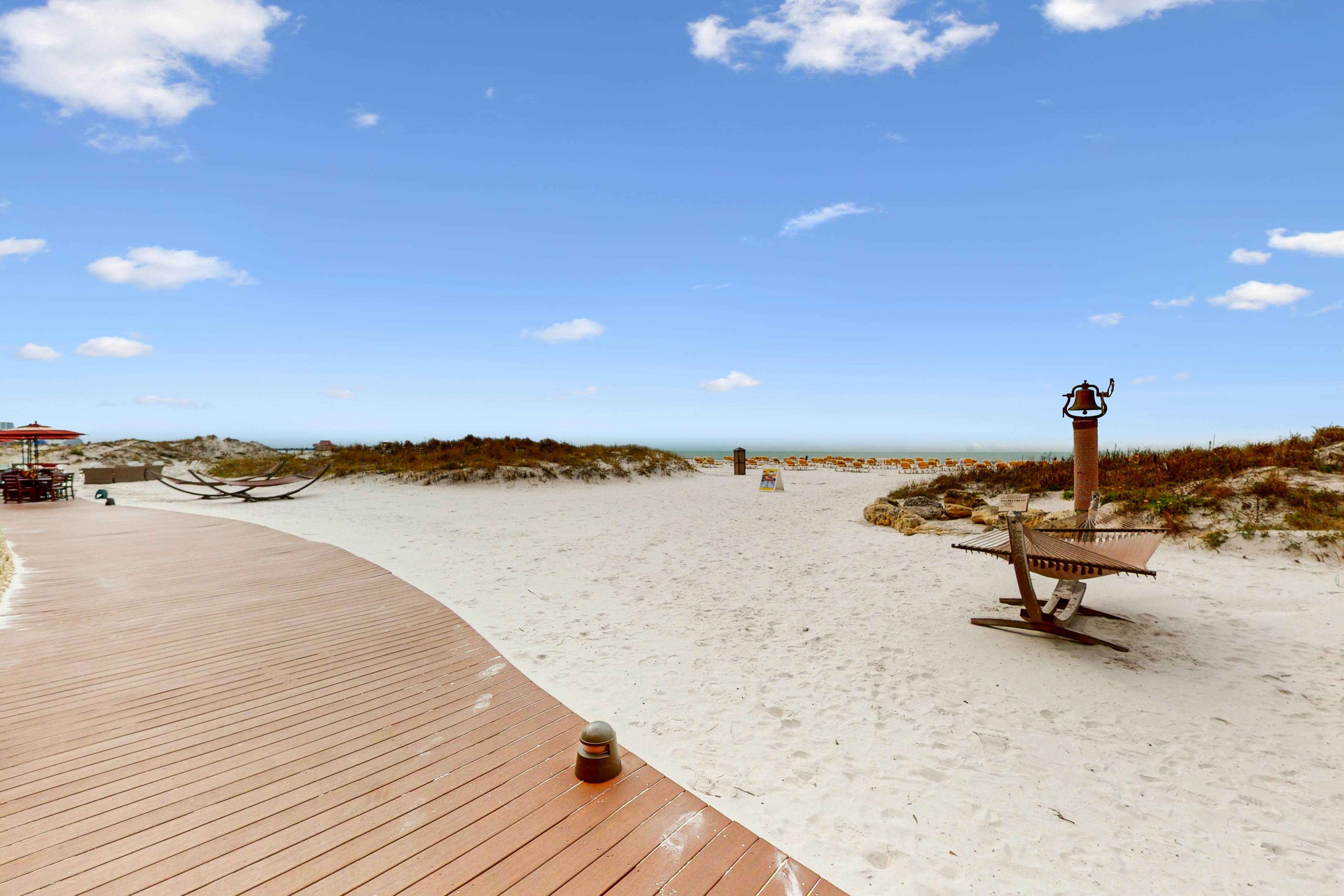 Sandpearl 757 / King Suite / Standard View