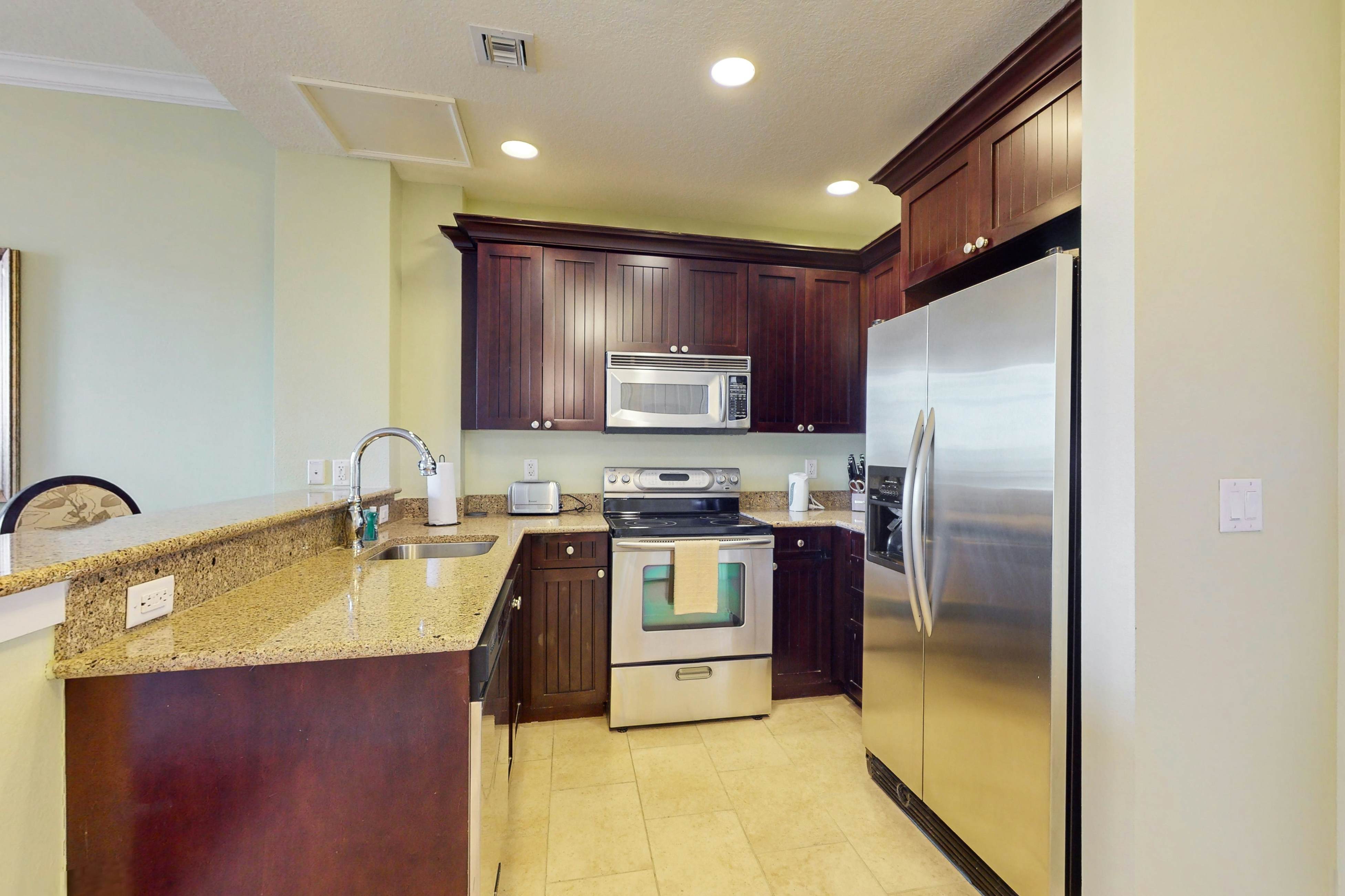 Sandpearl 757 / King Suite / Standard View