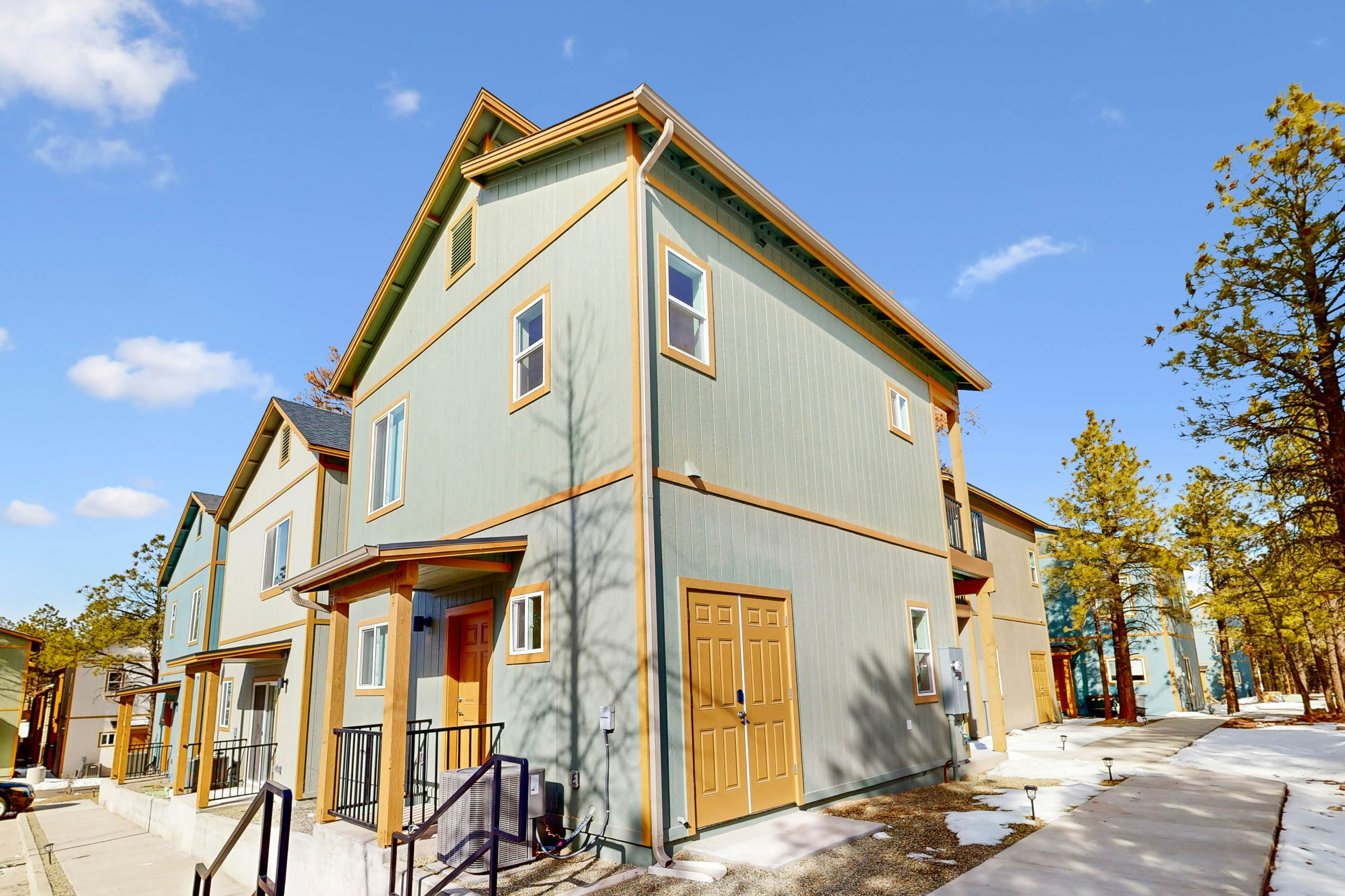 Ponderosa Peaks Retreat