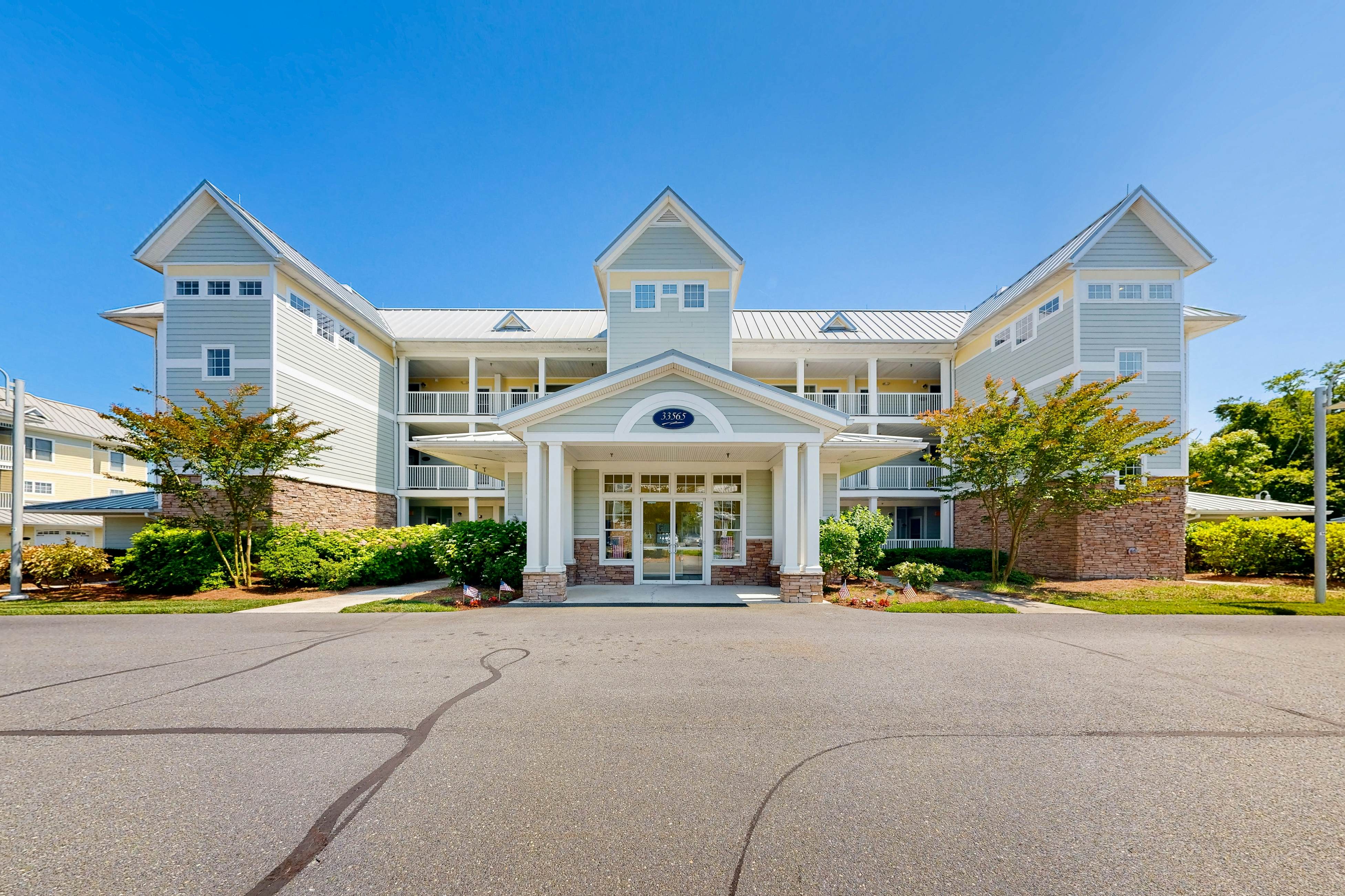 The Peninsula - 24647 Navigators Walk